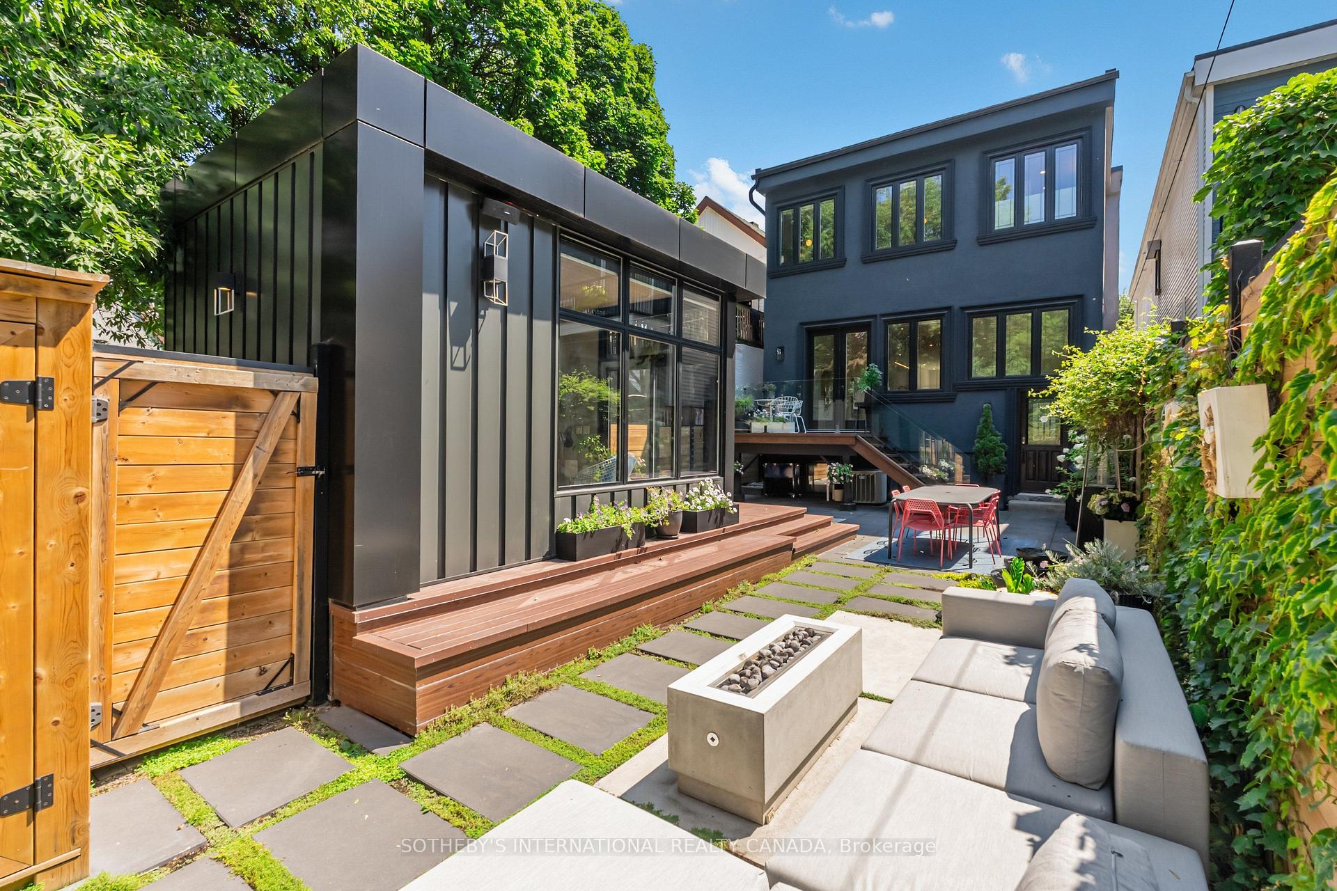 Photo 28 of 1572 Dundas Street E, Toronto, South Riverdale — HOMEH
