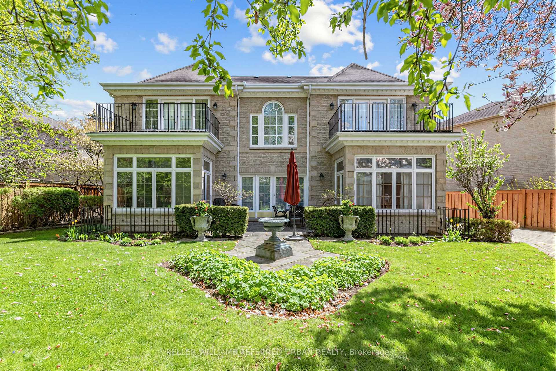 Photo 12 of 44 Cotswold Crescent, North York, St. Andrew-Windfields — HOMEH
