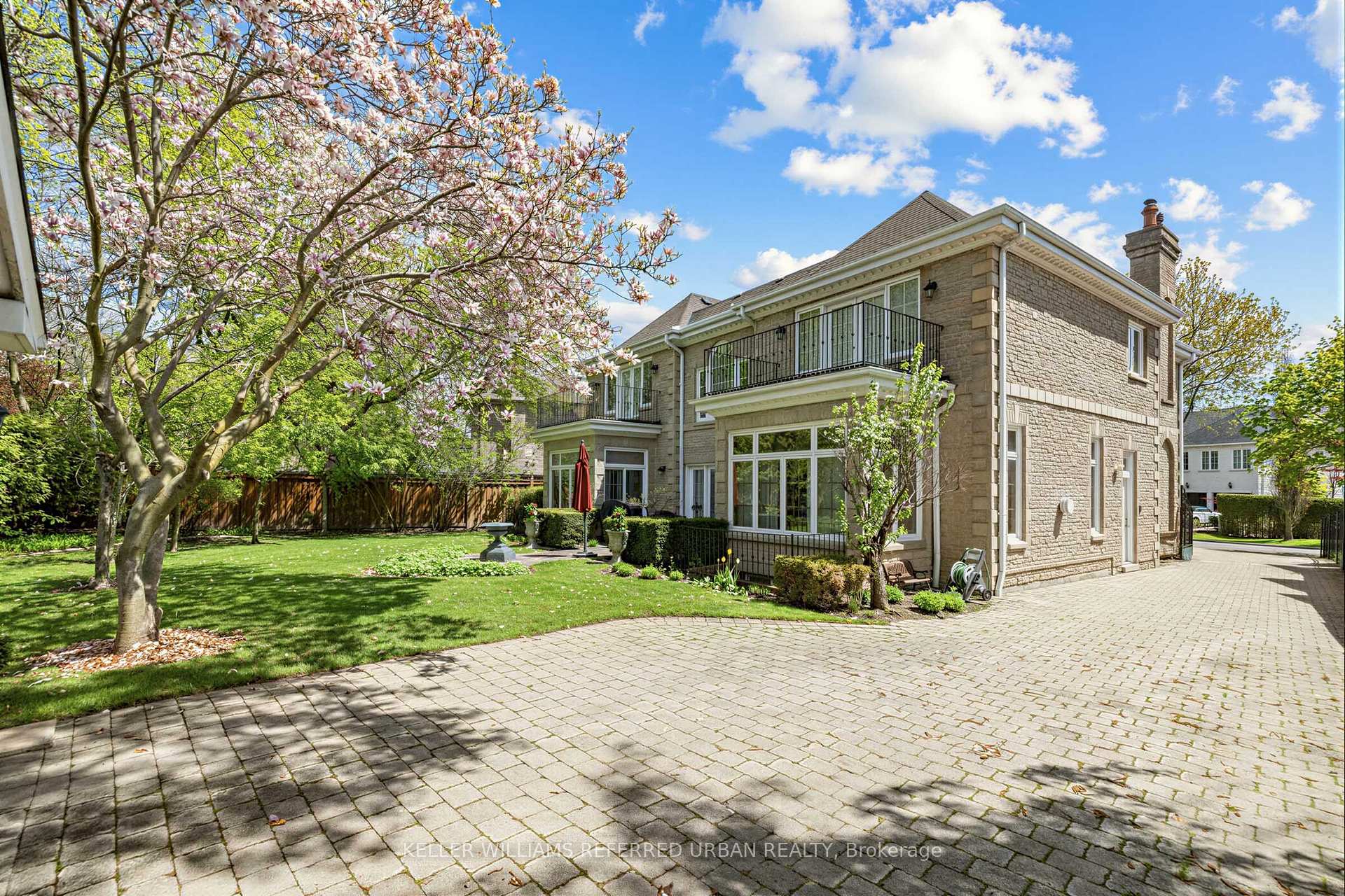 Photo 14 of 44 Cotswold Crescent, North York, St. Andrew-Windfields — HOMEH