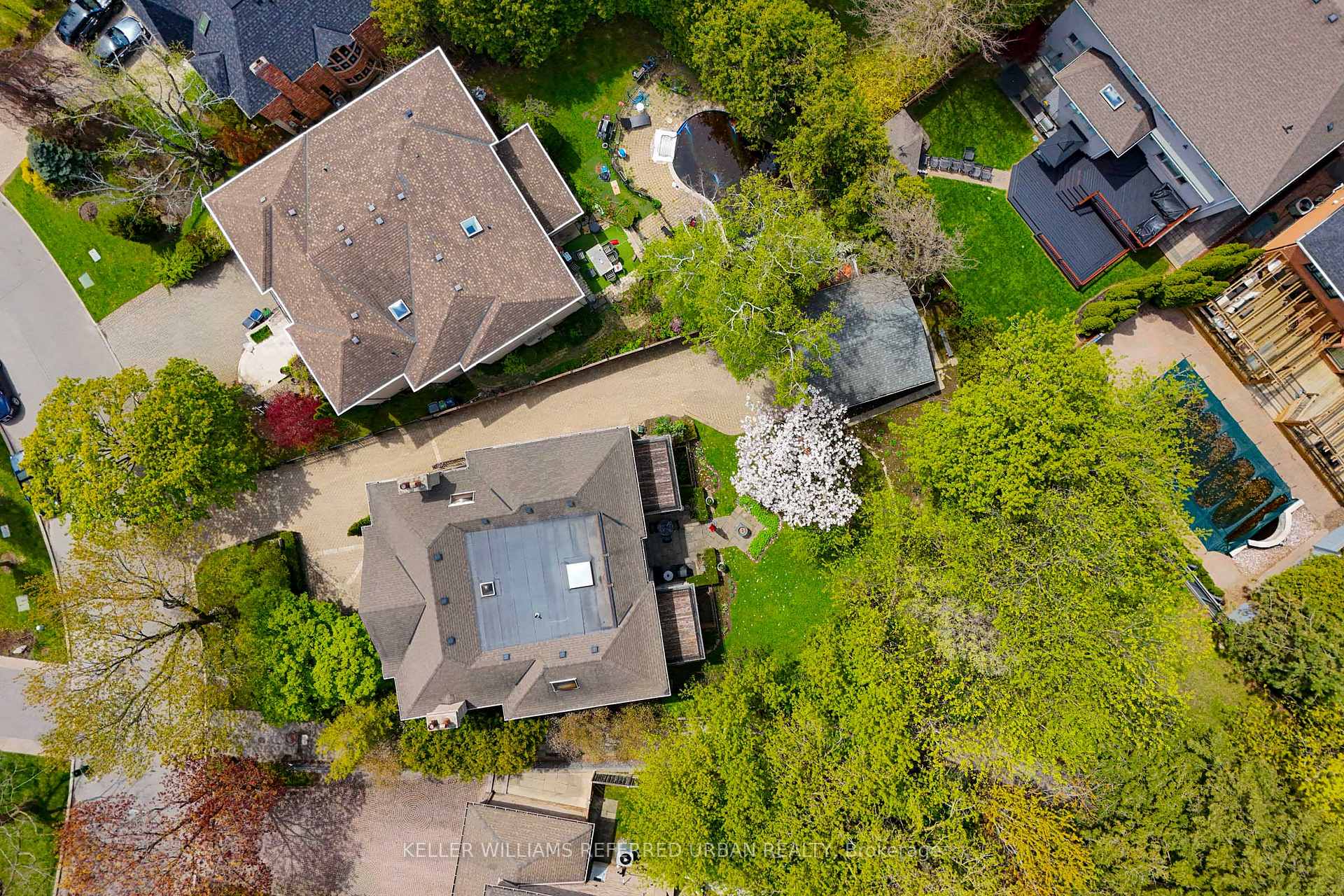 Photo 18 of 44 Cotswold Crescent, North York, St. Andrew-Windfields — HOMEH