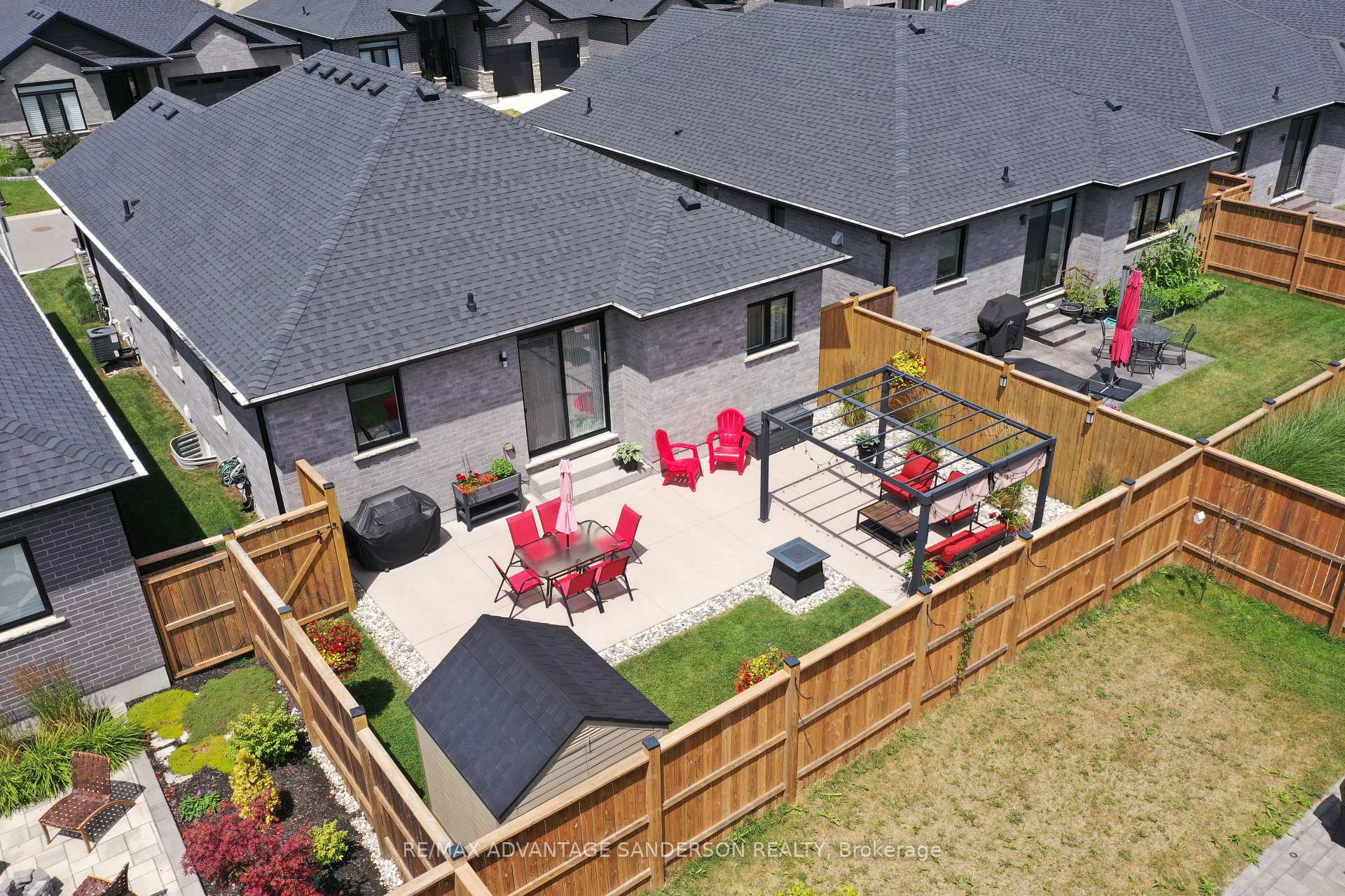 Photo 5 of Unit 26, 383 Daventry Way, Middlesex Centre, Kilworth — HOMEH