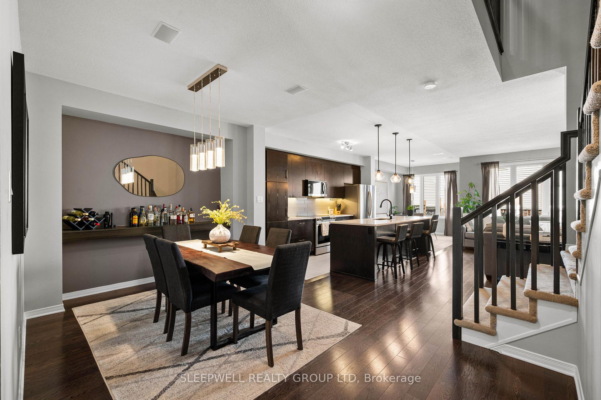 Photo 5 of 147 Westphalian Avenue, Ottawa, Kanata - Emerald Meadows/Trailwest — HOMEH