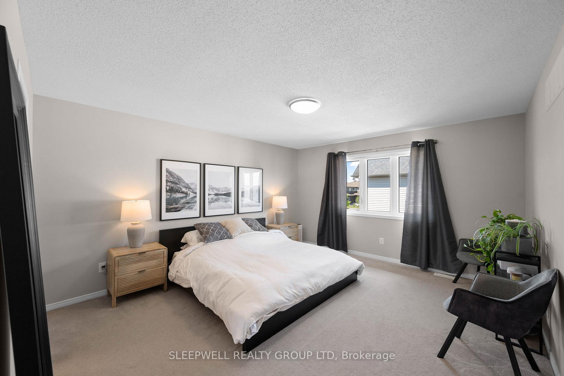 Photo 17 of 147 Westphalian Avenue, Ottawa, Kanata - Emerald Meadows/Trailwest — HOMEH