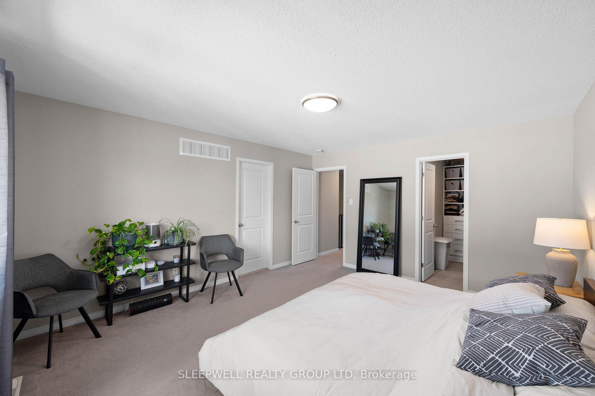 Photo 19 of 147 Westphalian Avenue, Ottawa, Kanata - Emerald Meadows/Trailwest — HOMEH