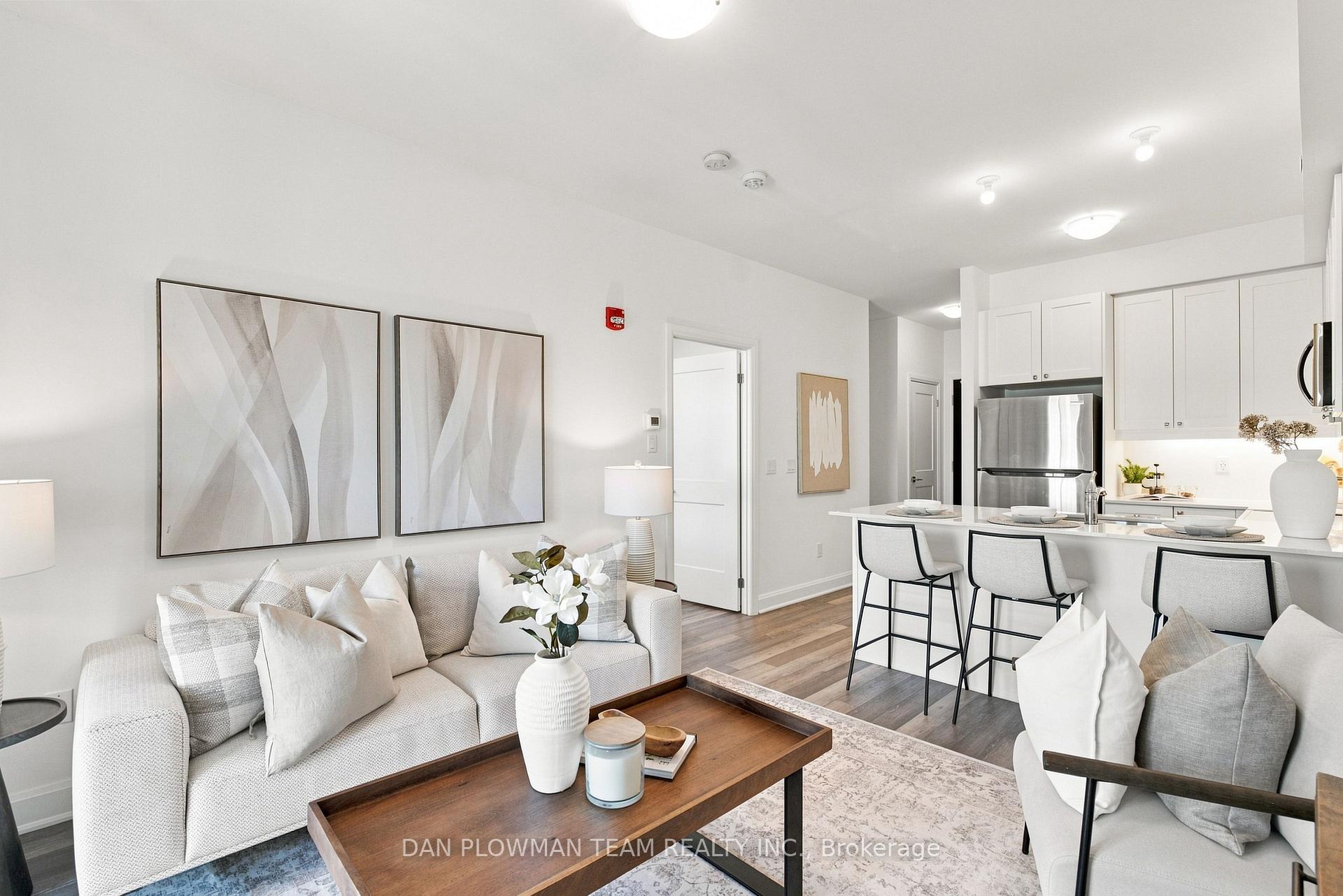 Photo 7 of Unit 424, 50 Lakebreeze Drive, Clarington, Newcastle — HOMEH