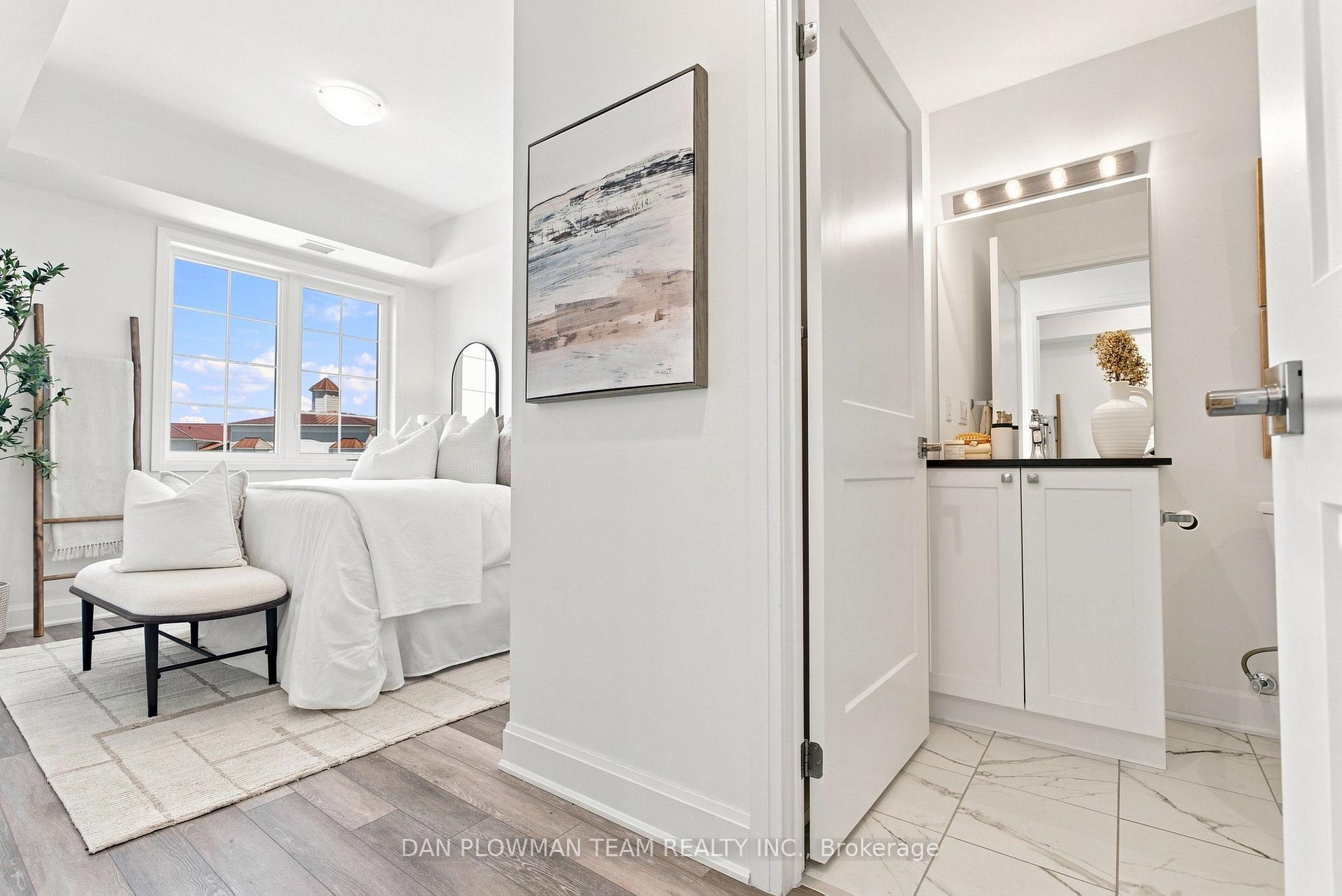 Photo 12 of Unit 424, 50 Lakebreeze Drive, Clarington, Newcastle — HOMEH