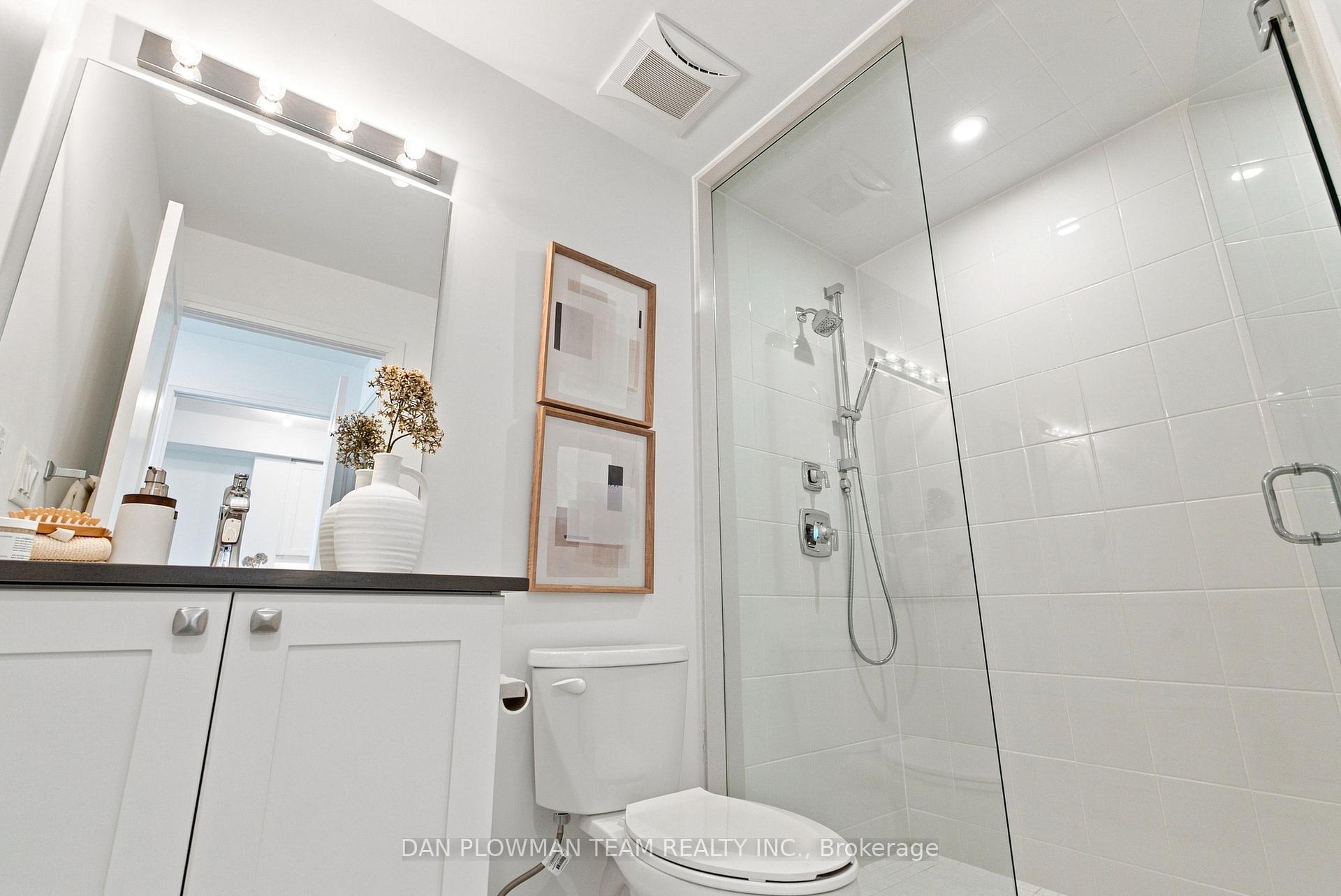 Photo 14 of Unit 424, 50 Lakebreeze Drive, Clarington, Newcastle — HOMEH
