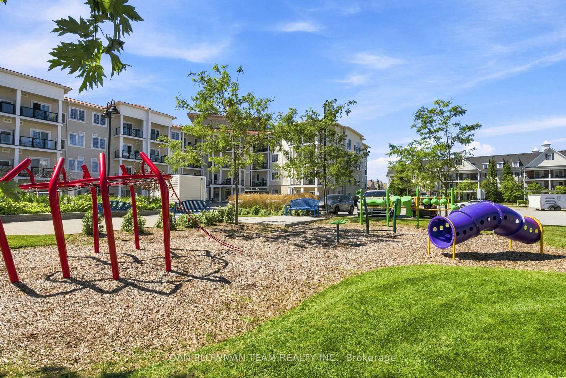 Photo 20 of Unit 424, 50 Lakebreeze Drive, Clarington, Newcastle — HOMEH