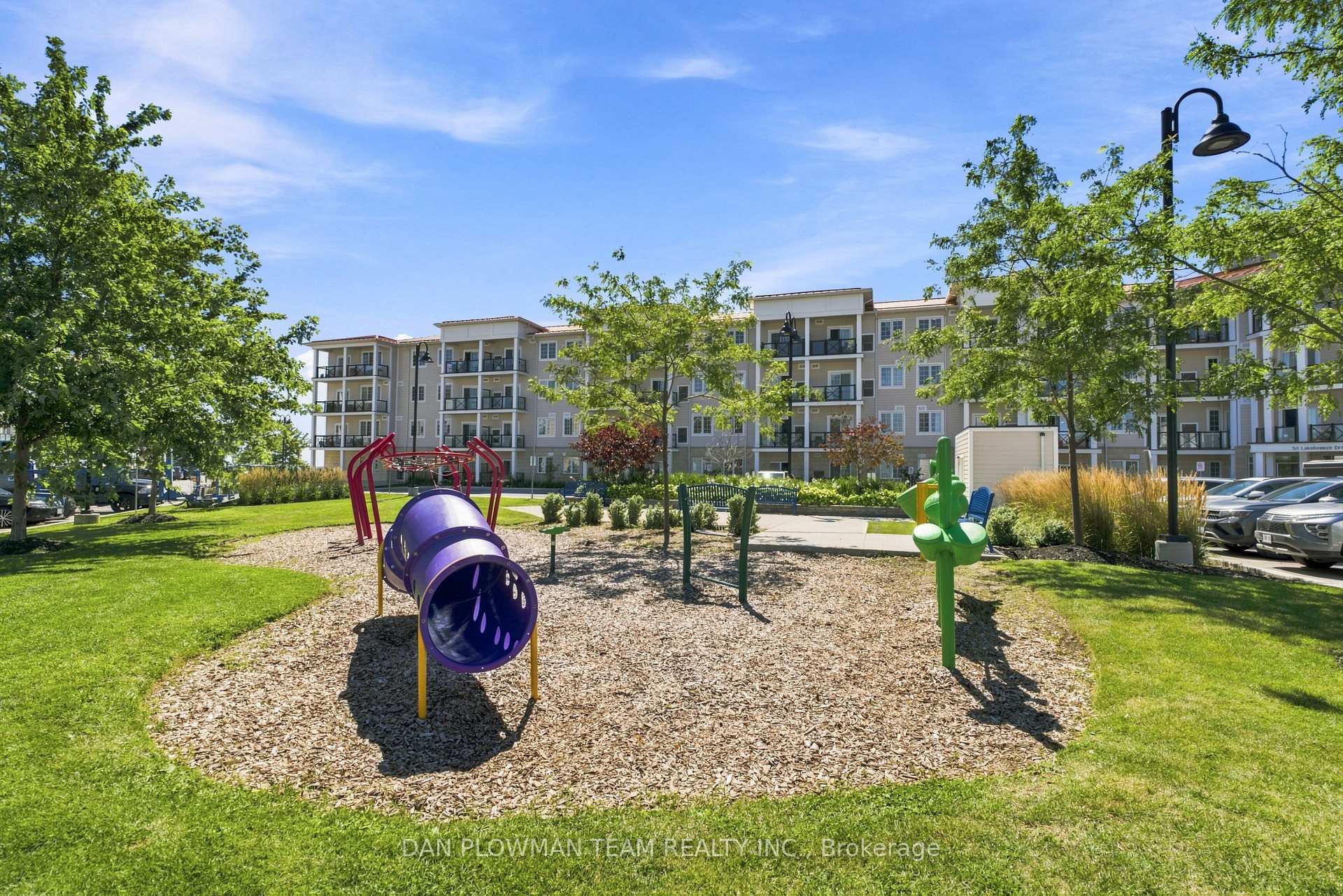 Photo 21 of Unit 424, 50 Lakebreeze Drive, Clarington, Newcastle — HOMEH