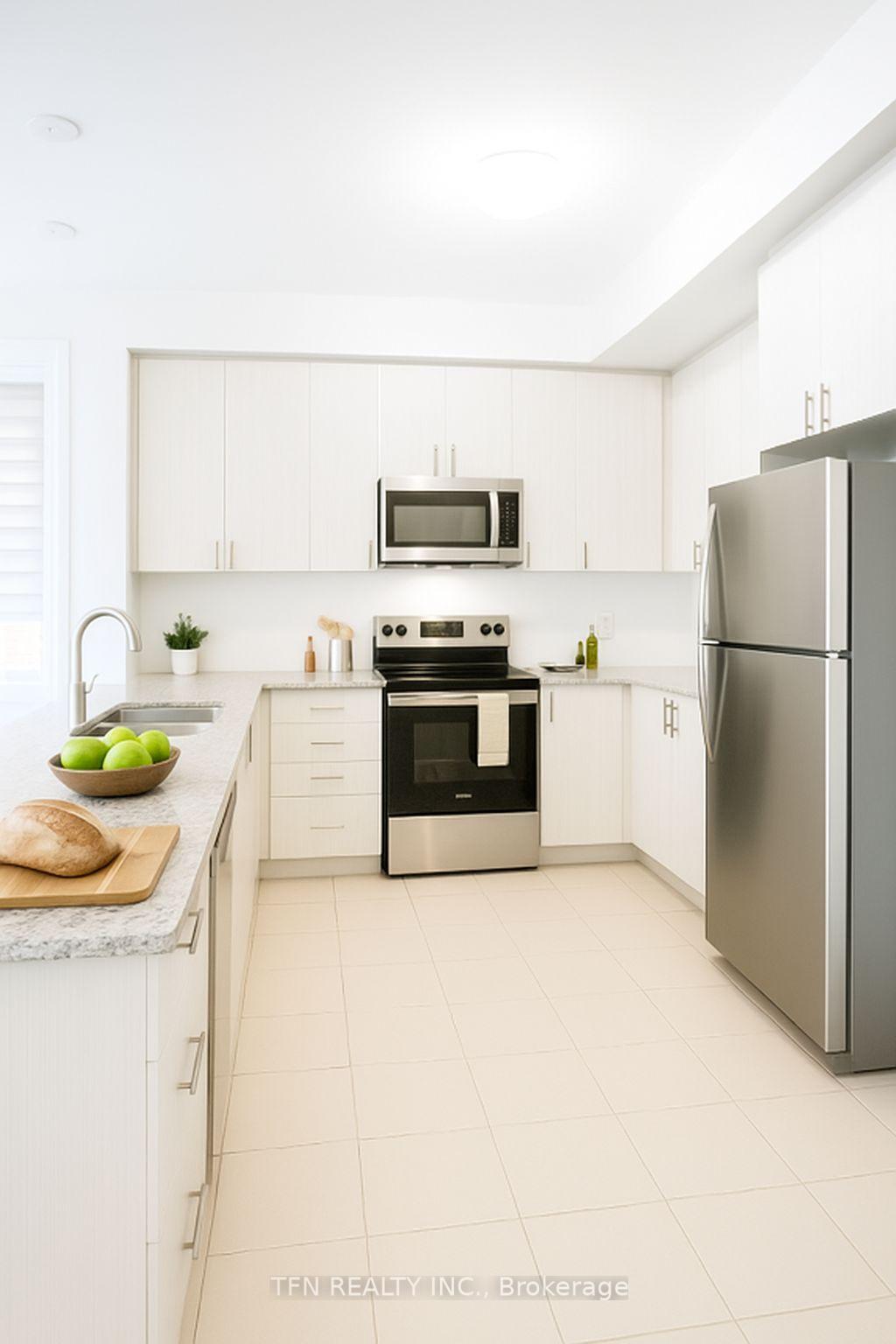 Photo 8 of 127 Keppel Circle, Brampton, Northwest Brampton — HOMEH
