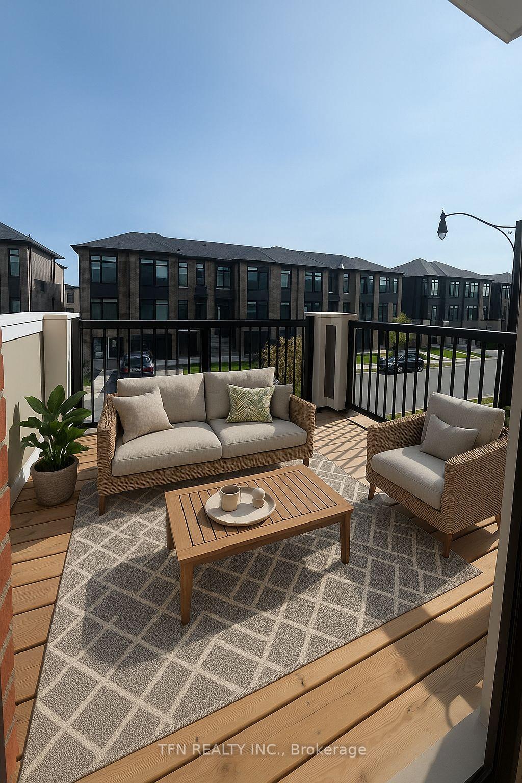 Photo 10 of 127 Keppel Circle, Brampton, Northwest Brampton — HOMEH