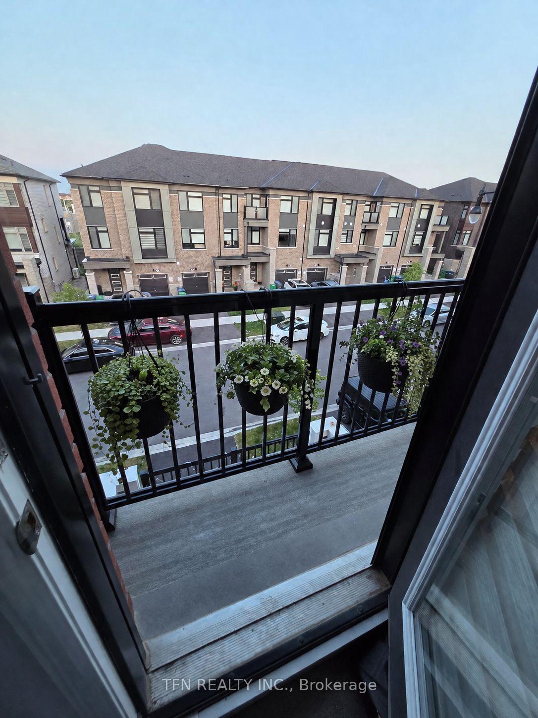 Photo 15 of 127 Keppel Circle, Brampton, Northwest Brampton — HOMEH