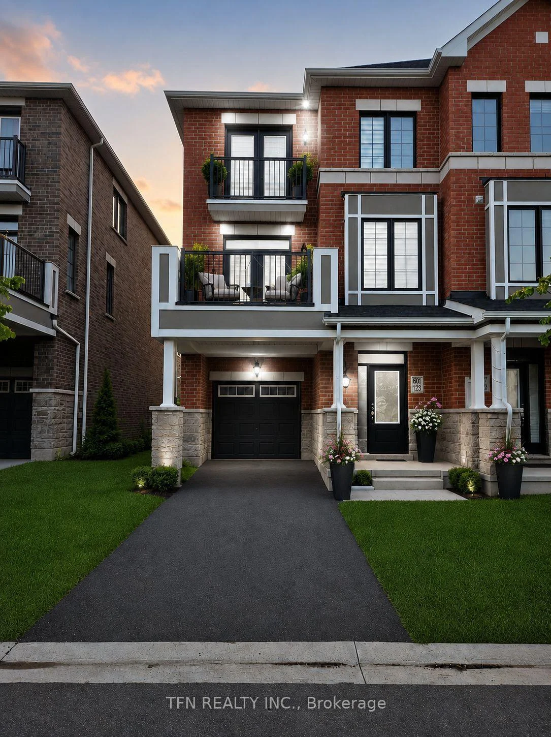 Photo 2 of 127 Keppel Circle, Brampton, Northwest Brampton — HOMEH