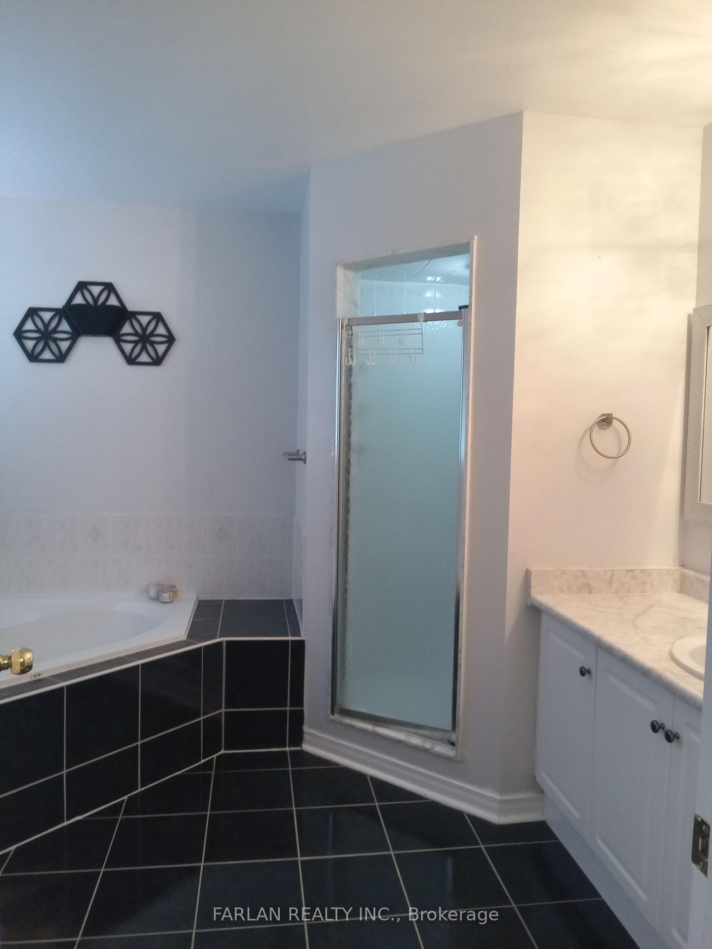 Photo 16 of 34 Chart Avenue, Vaughan, Vellore Village — HOMEH