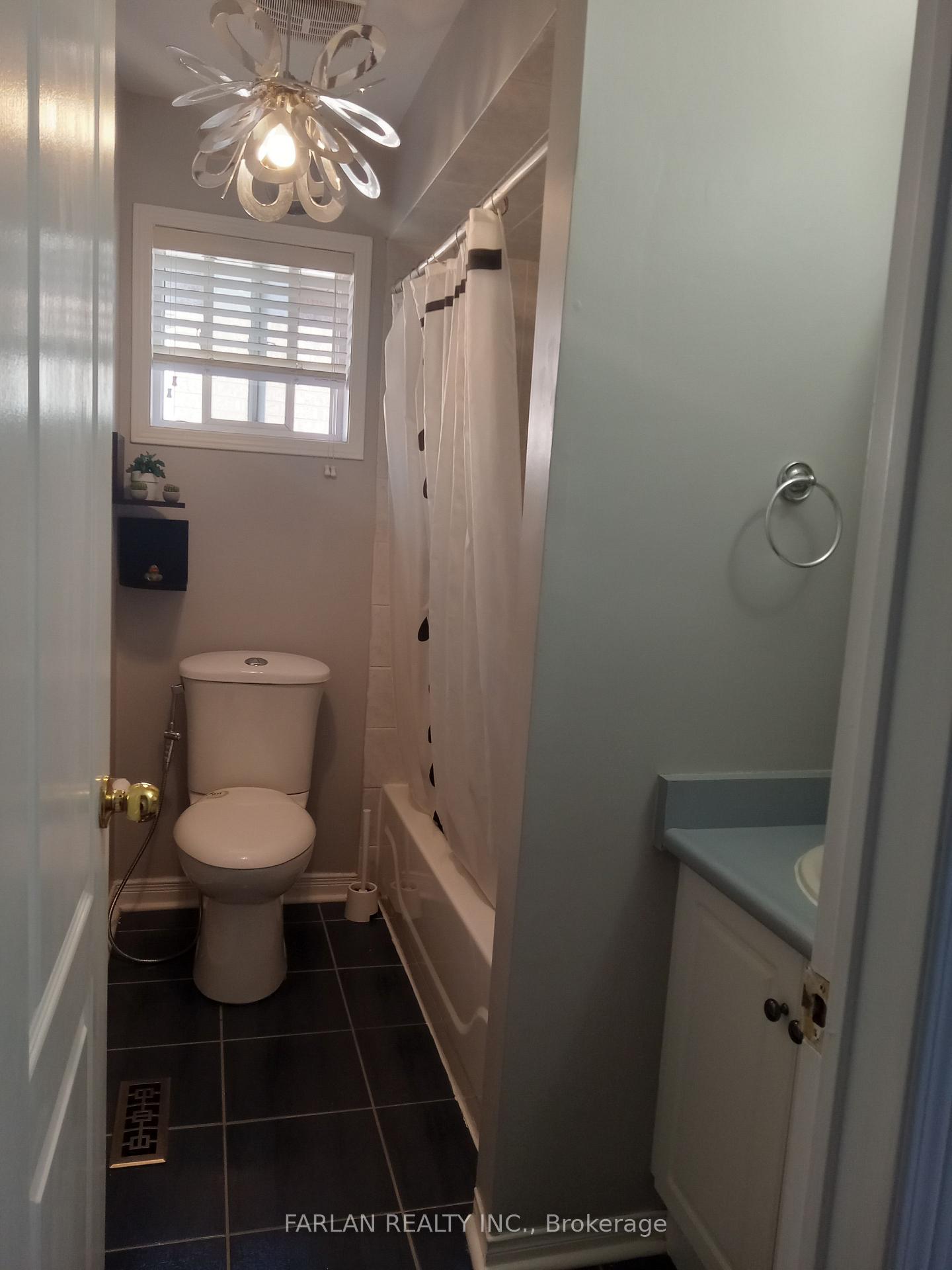 Photo 19 of 34 Chart Avenue, Vaughan, Vellore Village — HOMEH