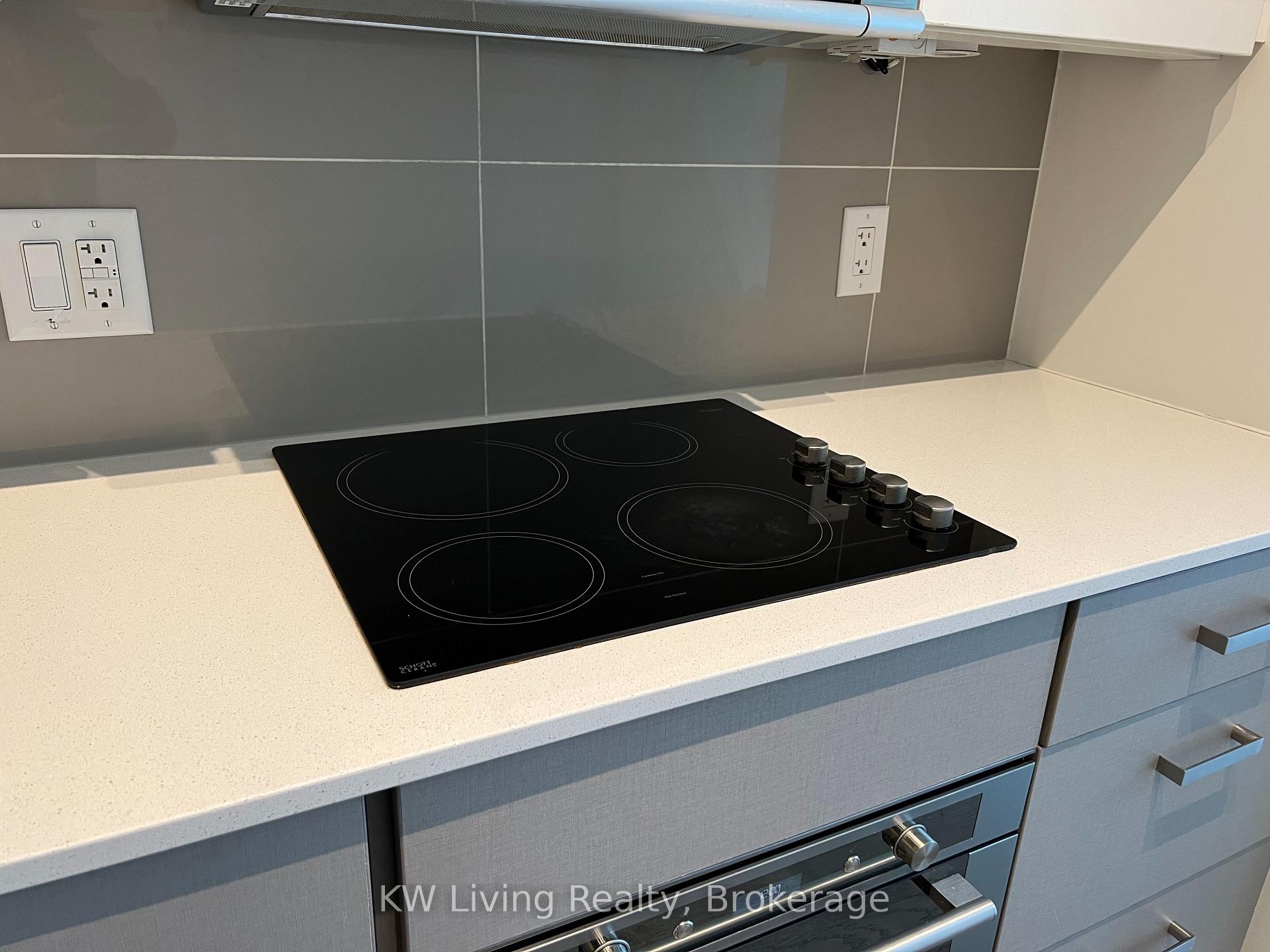 Photo 6 of Unit 1007, 17 Dundonald Street, Toronto, Church-Yonge Corridor — HOMEH