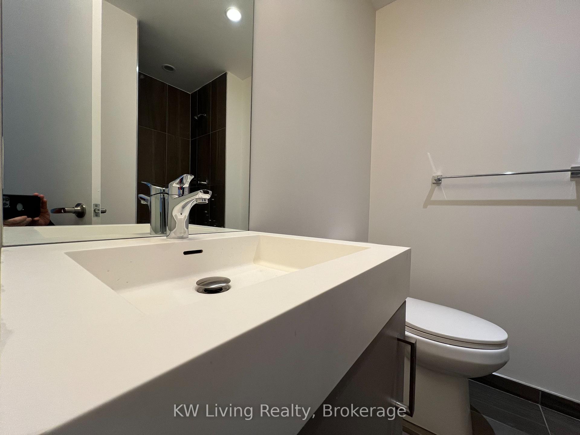 Photo 13 of Unit 1007, 17 Dundonald Street, Toronto, Church-Yonge Corridor — HOMEH
