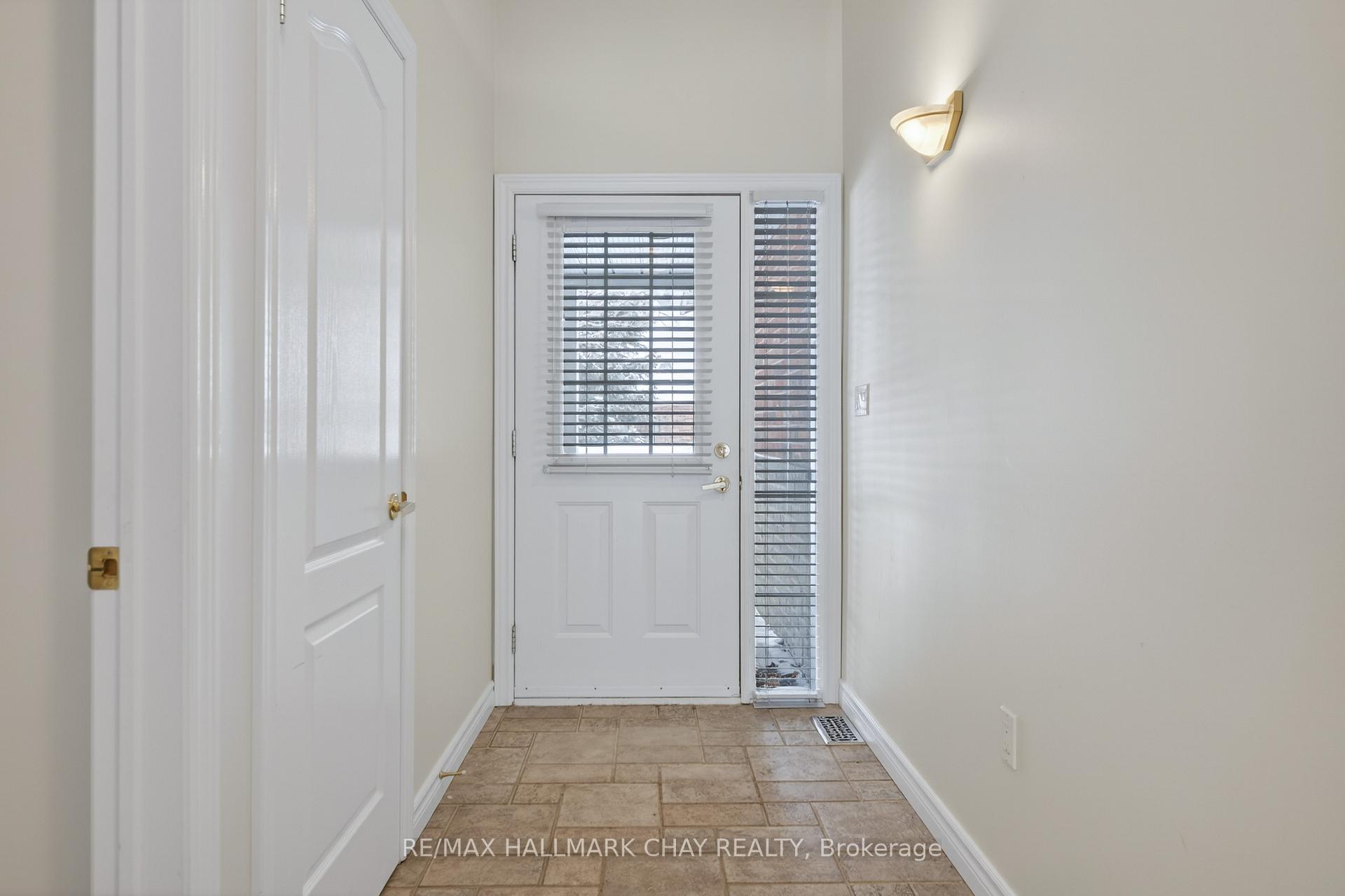 Photo 4 of Unit 11, 275 Huron Street, Clearview, Stayner — HOMEH