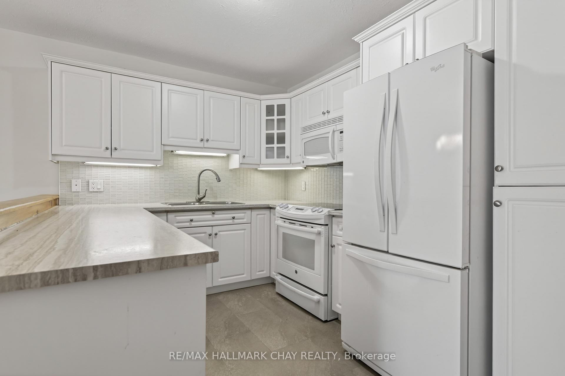 Photo 7 of Unit 11, 275 Huron Street, Clearview, Stayner — HOMEH