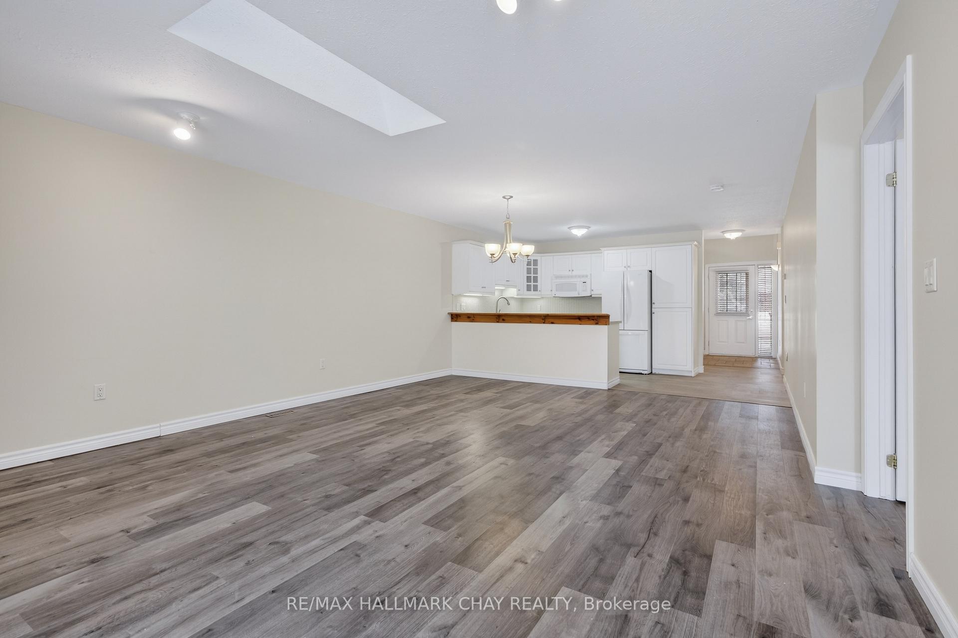 Photo 12 of Unit 11, 275 Huron Street, Clearview, Stayner — HOMEH