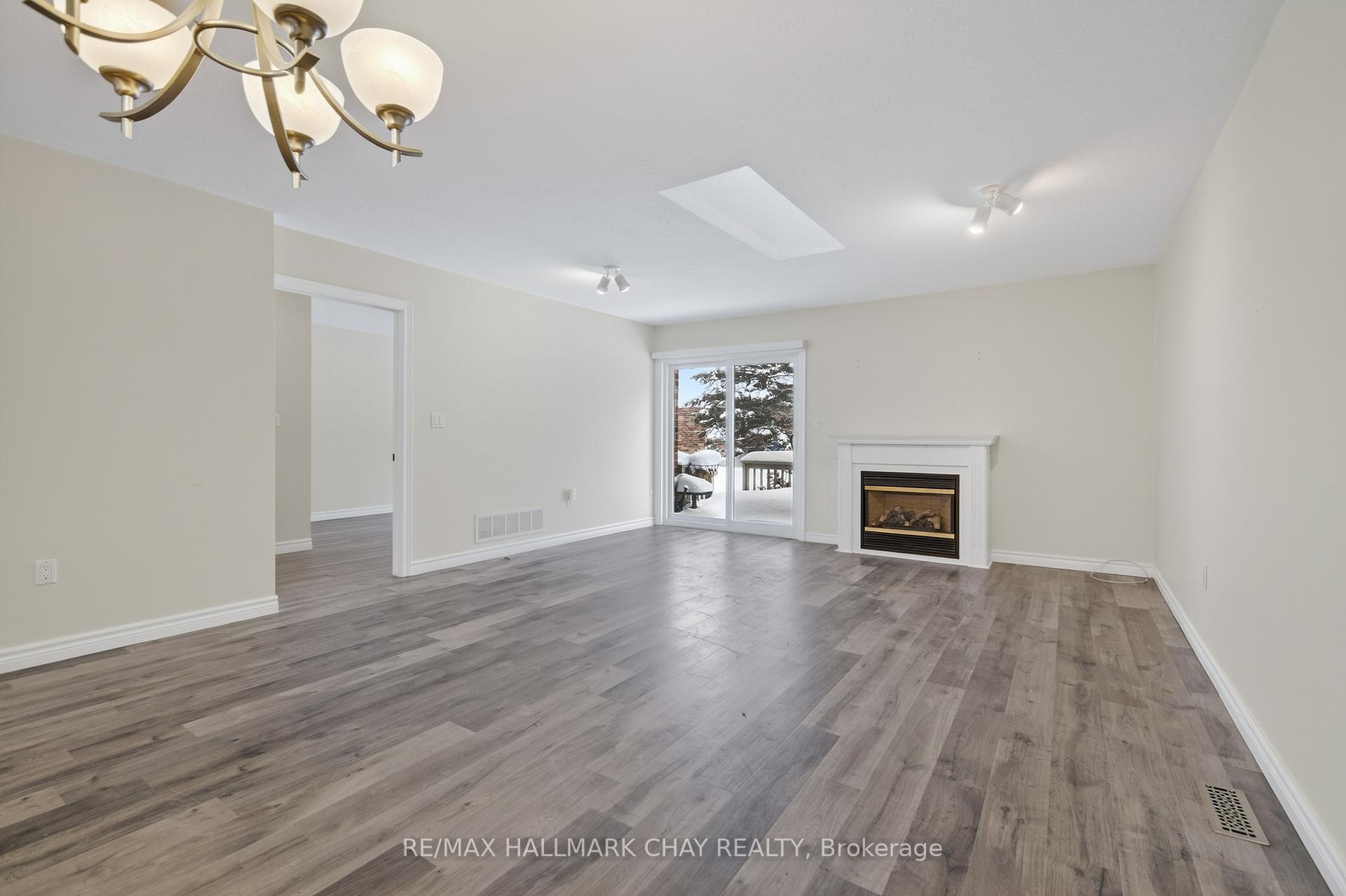Photo 13 of Unit 11, 275 Huron Street, Clearview, Stayner — HOMEH