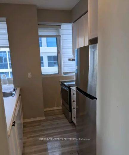 Photo 5 of Unit 903, 555 Yonge Street W, Toronto, Church-Yonge Corridor — HOMEH