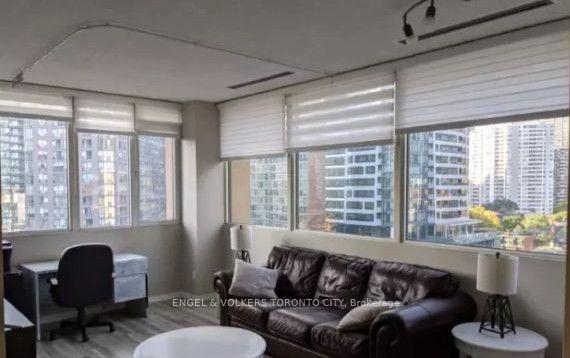 Photo 7 of Unit 903, 555 Yonge Street W, Toronto, Church-Yonge Corridor — HOMEH