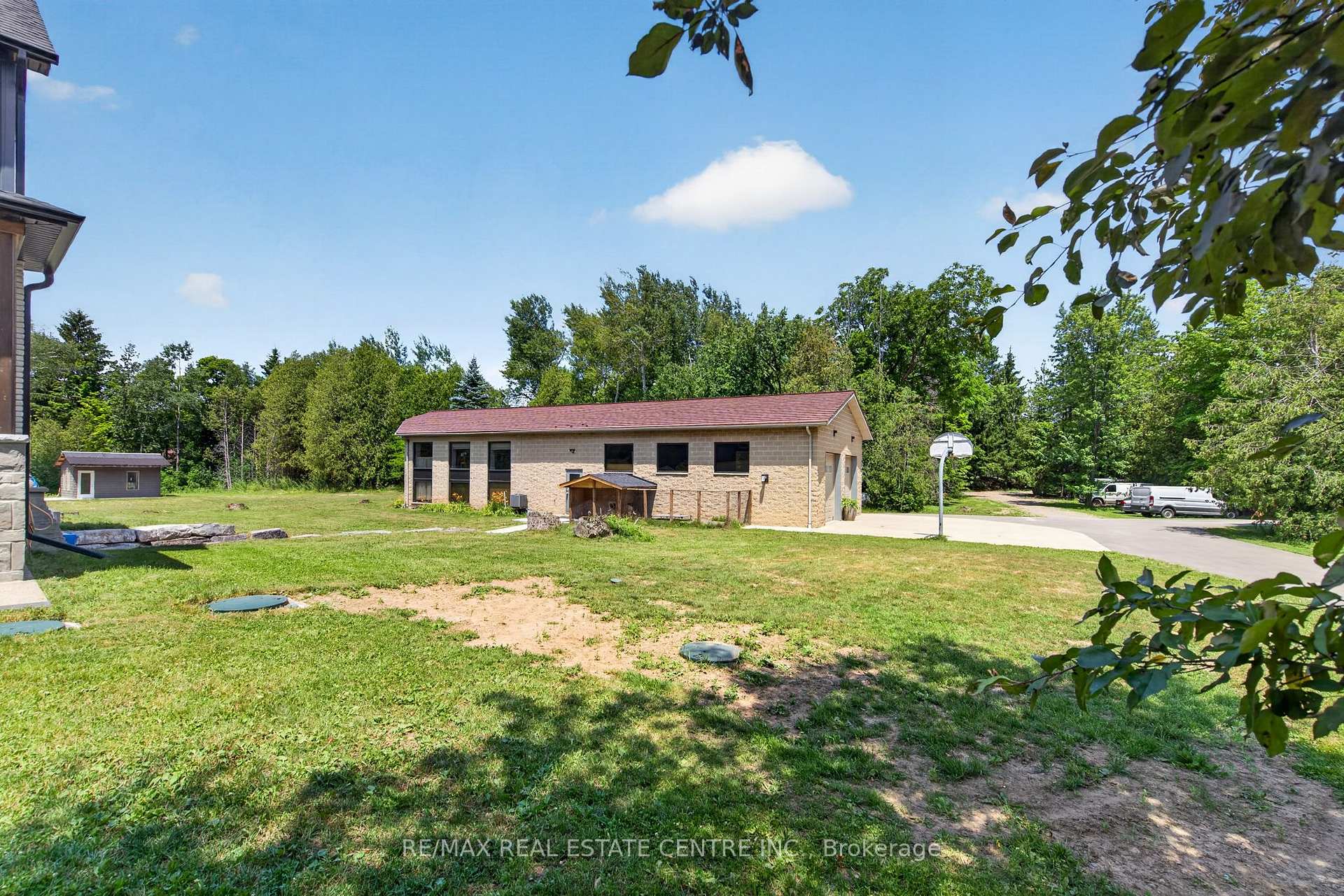Photo 40 of 833180 4th Line Ehs, Mono, Rural Mono — HOMEH