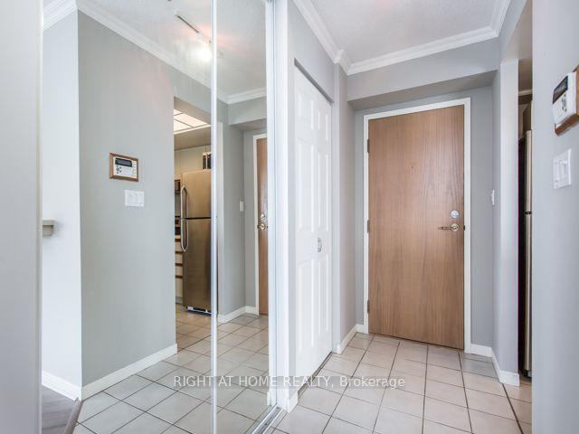 Photo 3 of Unit 1110, 5 Concorde Place, North York, Banbury-Don Mills — HOMEH