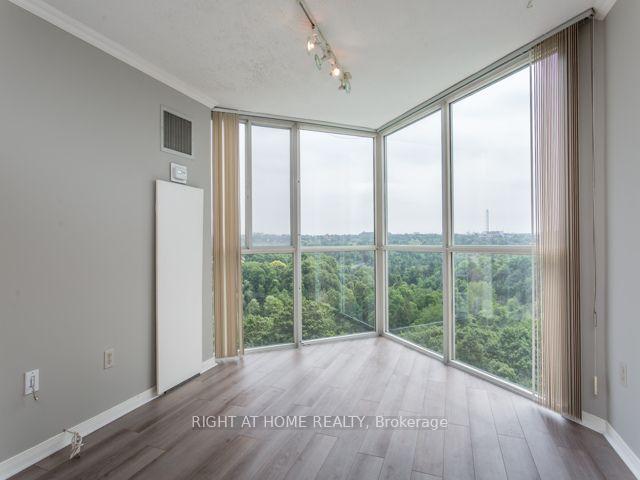 Photo 8 of Unit 1110, 5 Concorde Place, North York, Banbury-Don Mills — HOMEH