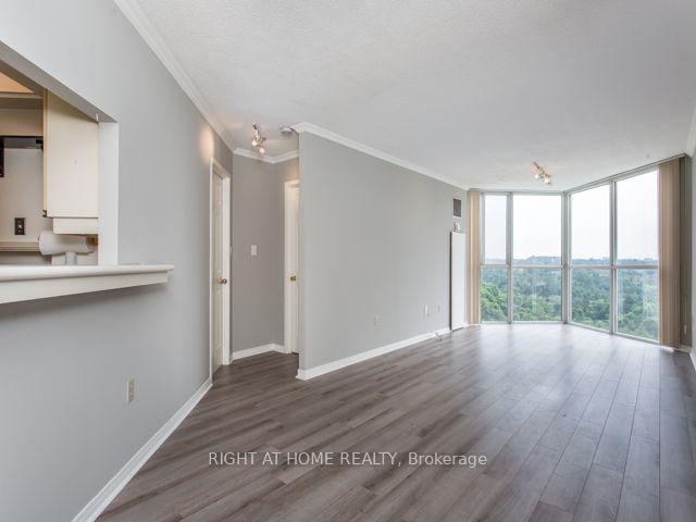Photo 10 of Unit 1110, 5 Concorde Place, North York, Banbury-Don Mills — HOMEH