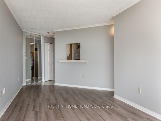 Photo 12 of Unit 1110, 5 Concorde Place, North York, Banbury-Don Mills — HOMEH