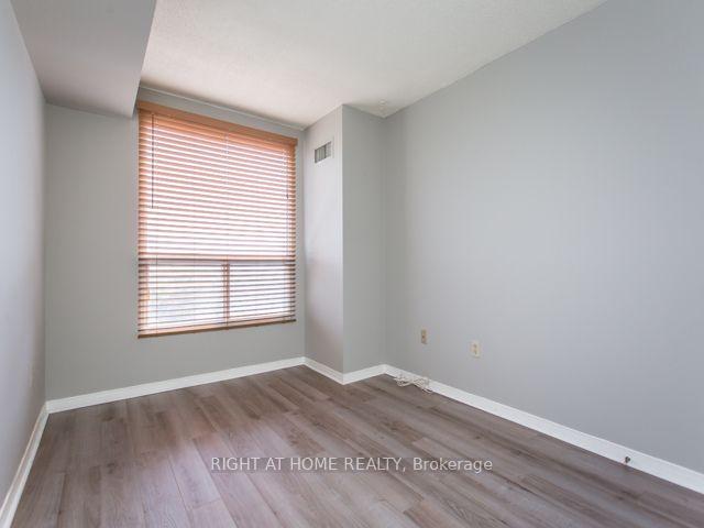 Photo 15 of Unit 1110, 5 Concorde Place, North York, Banbury-Don Mills — HOMEH