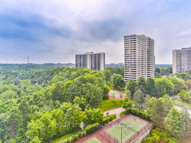Photo 19 of Unit 1110, 5 Concorde Place, North York, Banbury-Don Mills — HOMEH