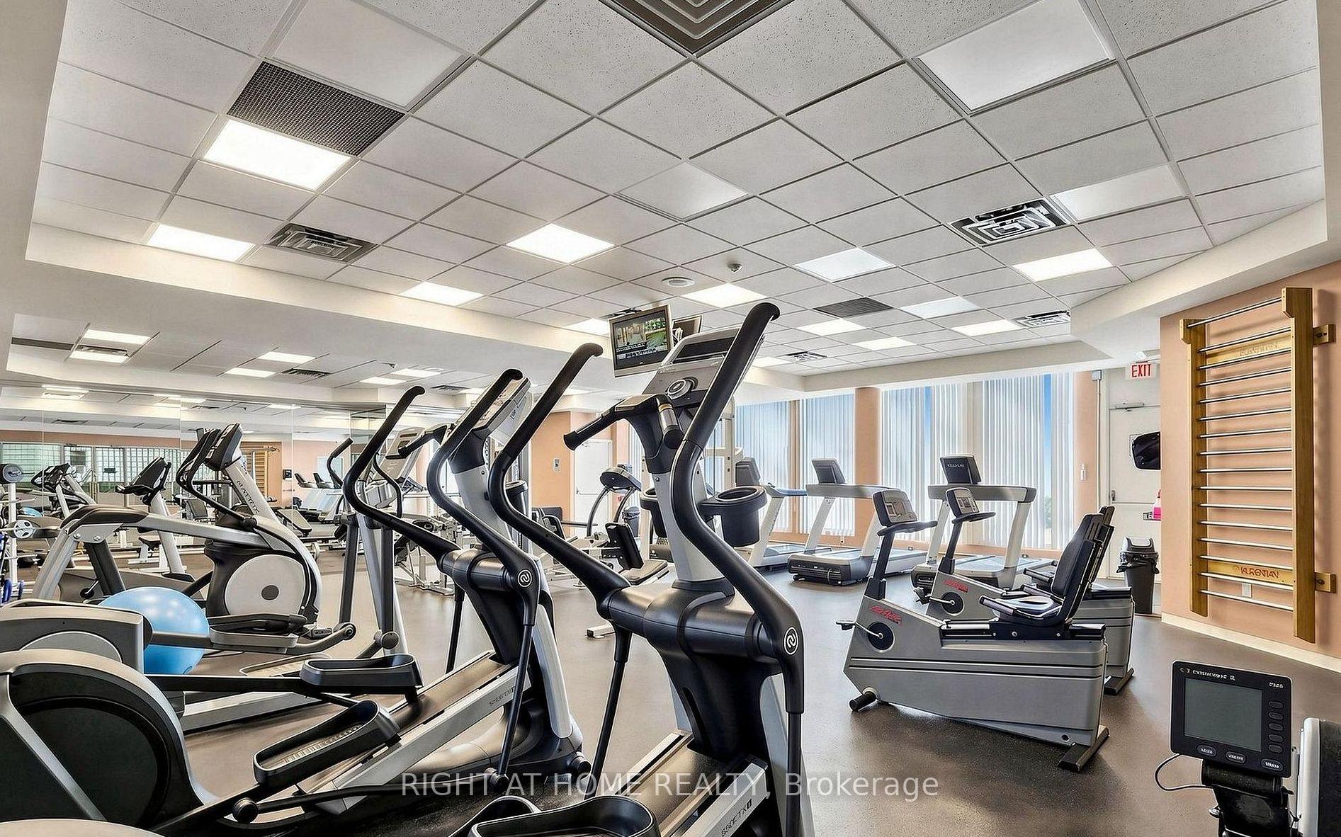 Photo 22 of Unit 1110, 5 Concorde Place, North York, Banbury-Don Mills — HOMEH