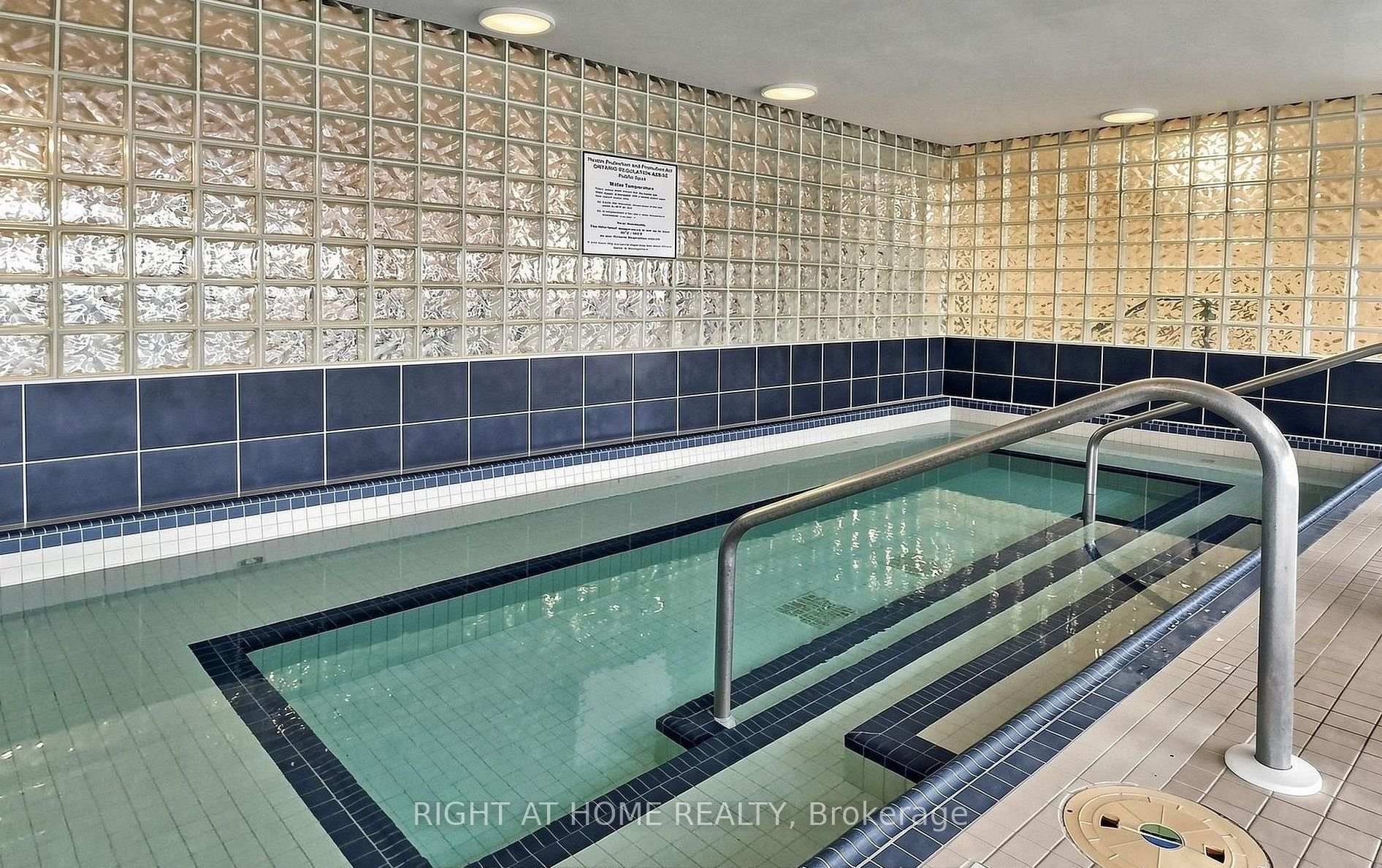 Photo 25 of Unit 1110, 5 Concorde Place, North York, Banbury-Don Mills — HOMEH