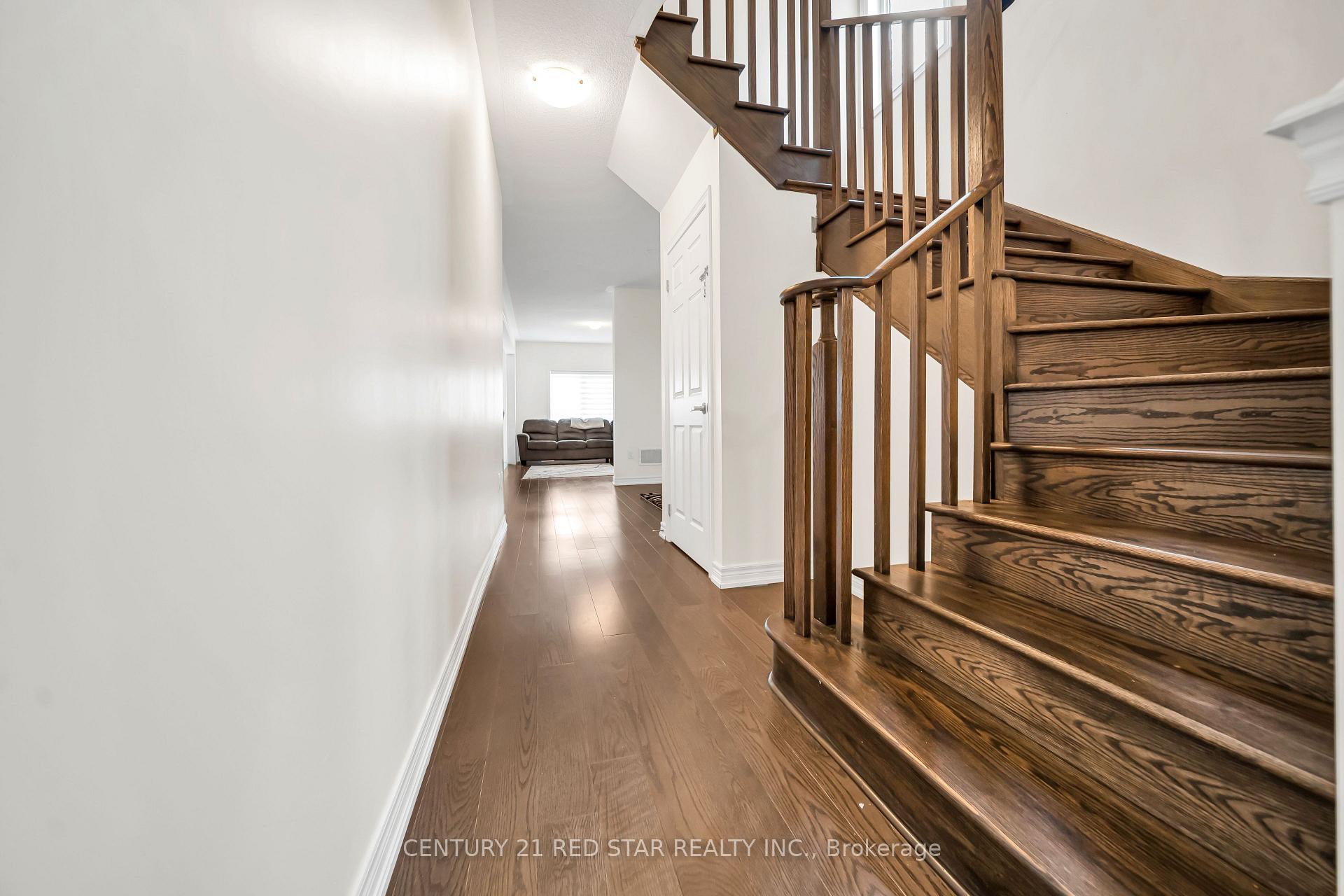 Photo 8 of 506 Brooks Street, Shelburne — HOMEH