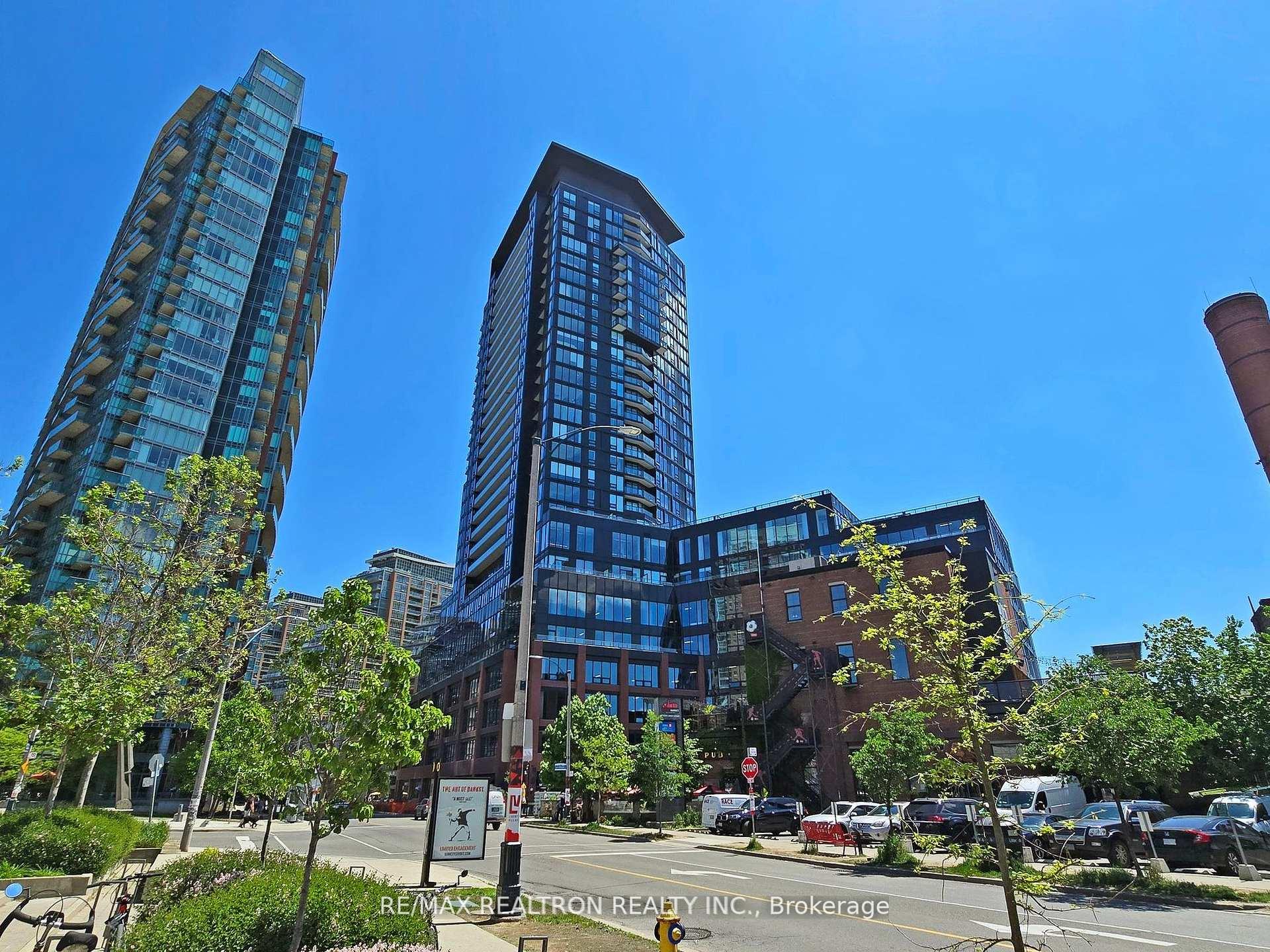 Front of Unit 1603, 135 East Liberty Street