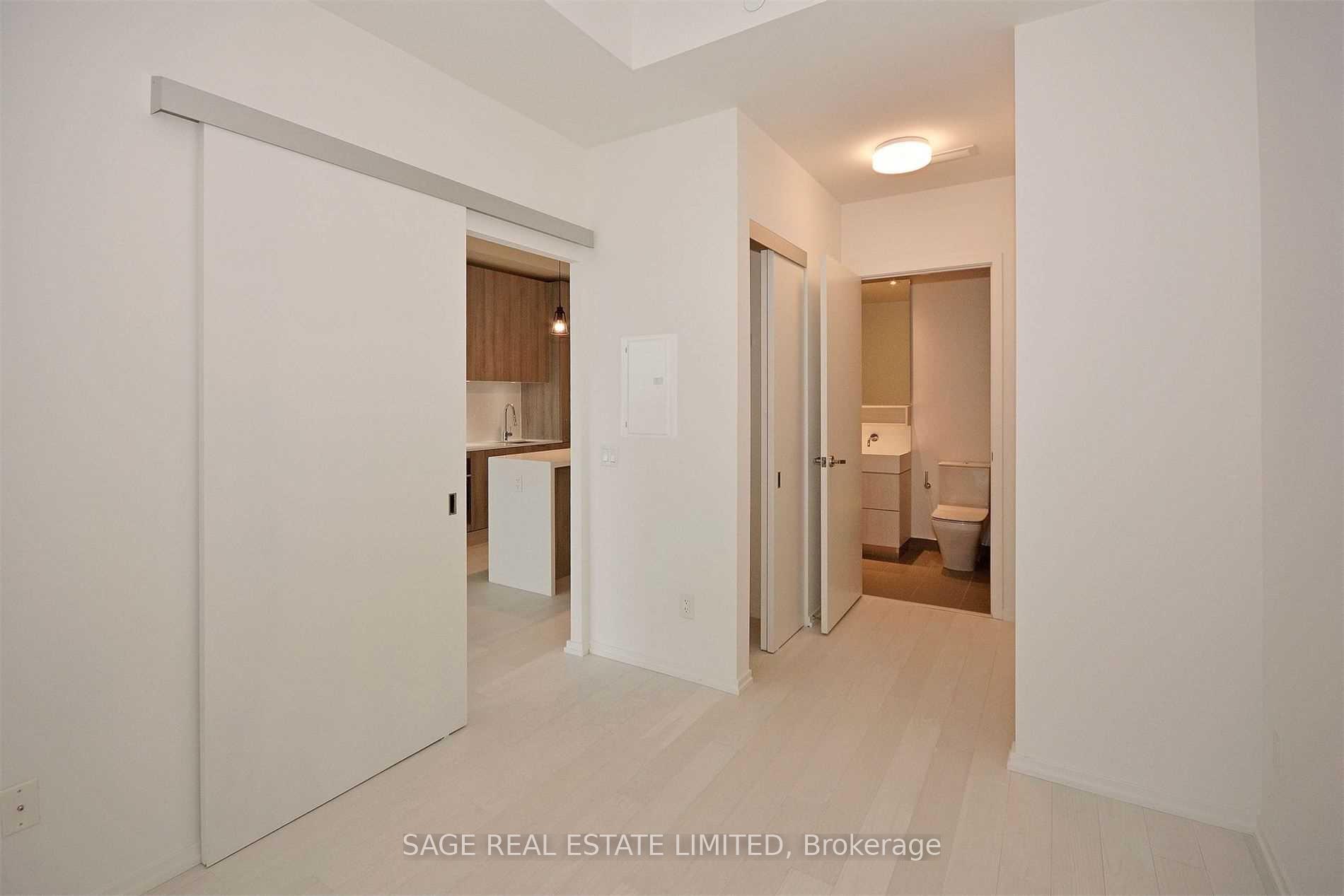 Photo 7 of Unit 1126, 8 Hillsdale Avenue, Toronto, Mount Pleasant West — HOMEH