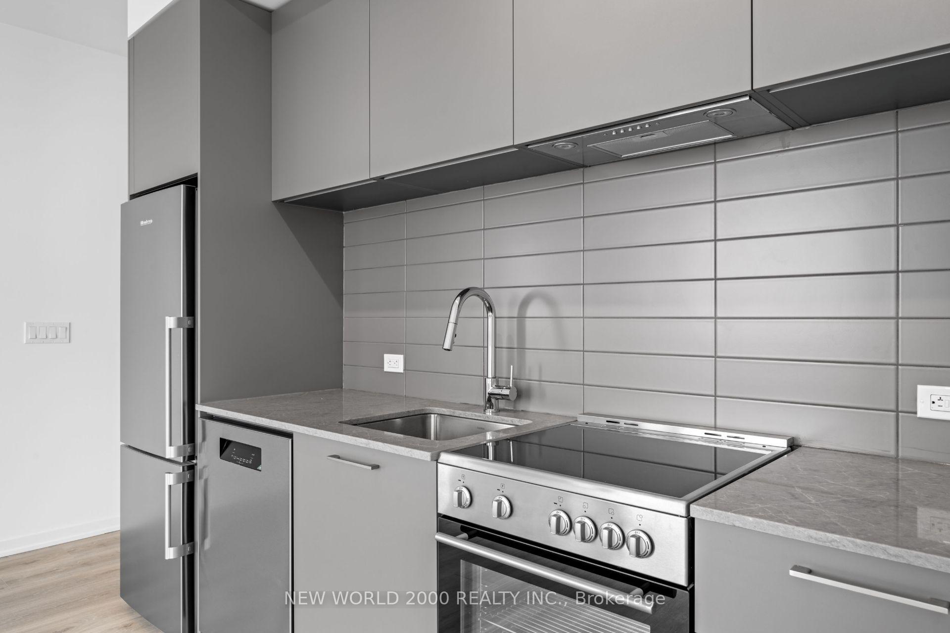 Photo 7 of Unit 3214, 101 Roehampton Avenue, Toronto, Mount Pleasant West — HOMEH
