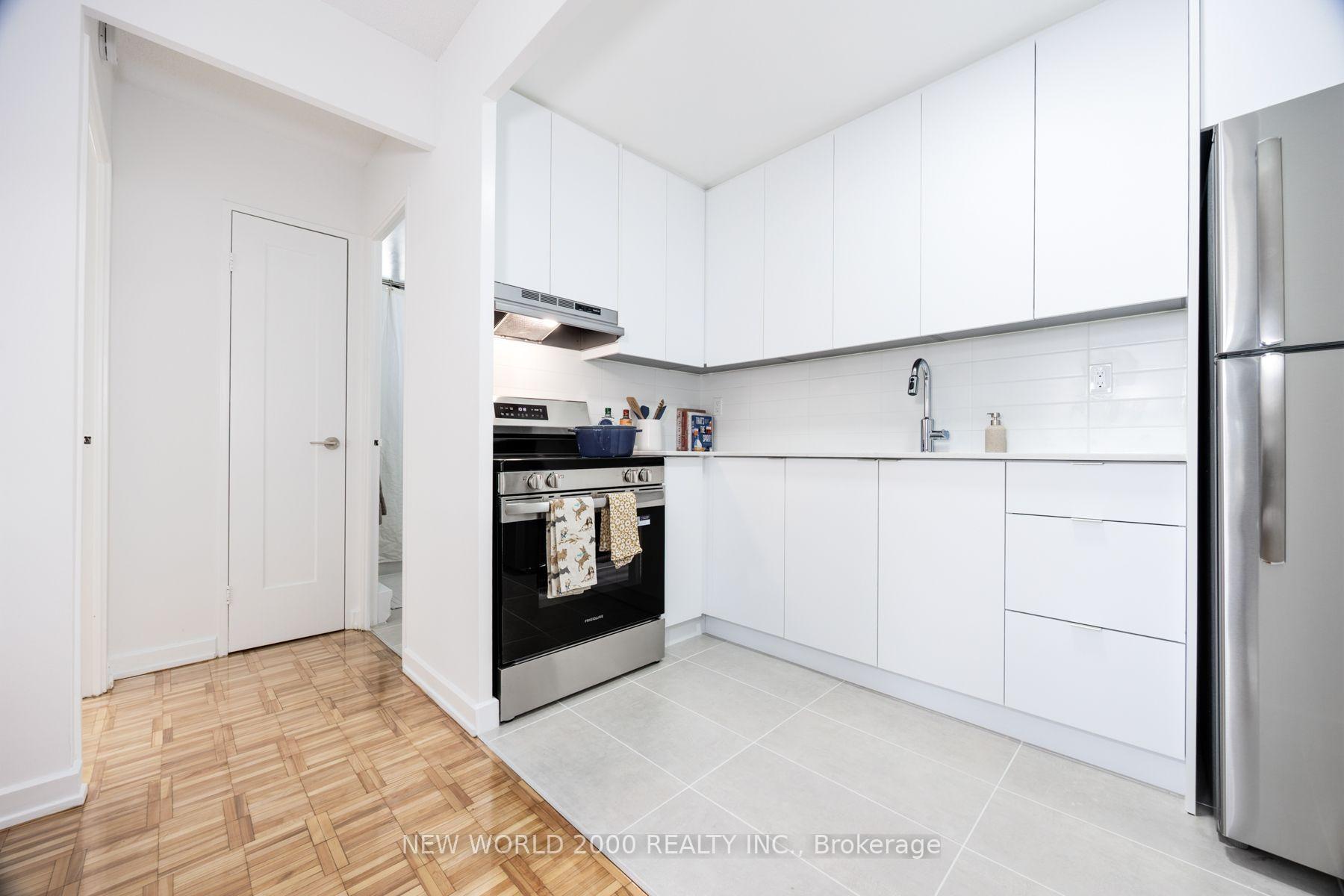 Photo 5 of Unit 503, 101 Roehampton Avenue, Toronto, Mount Pleasant West — HOMEH
