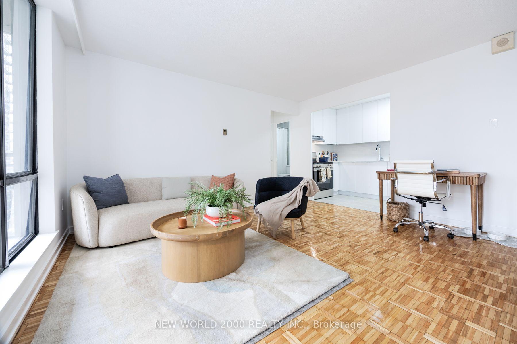 Photo 9 of Unit 503, 101 Roehampton Avenue, Toronto, Mount Pleasant West — HOMEH