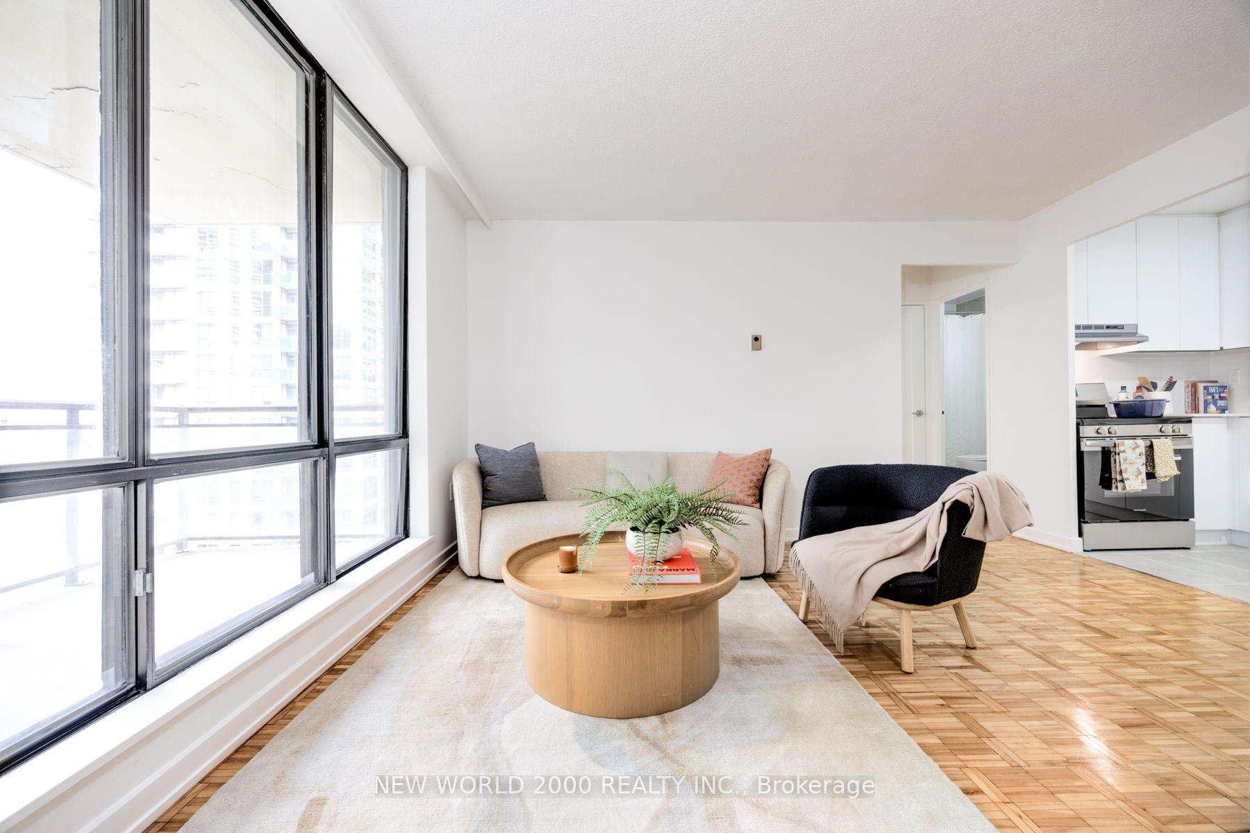 Photo 10 of Unit 503, 101 Roehampton Avenue, Toronto, Mount Pleasant West — HOMEH