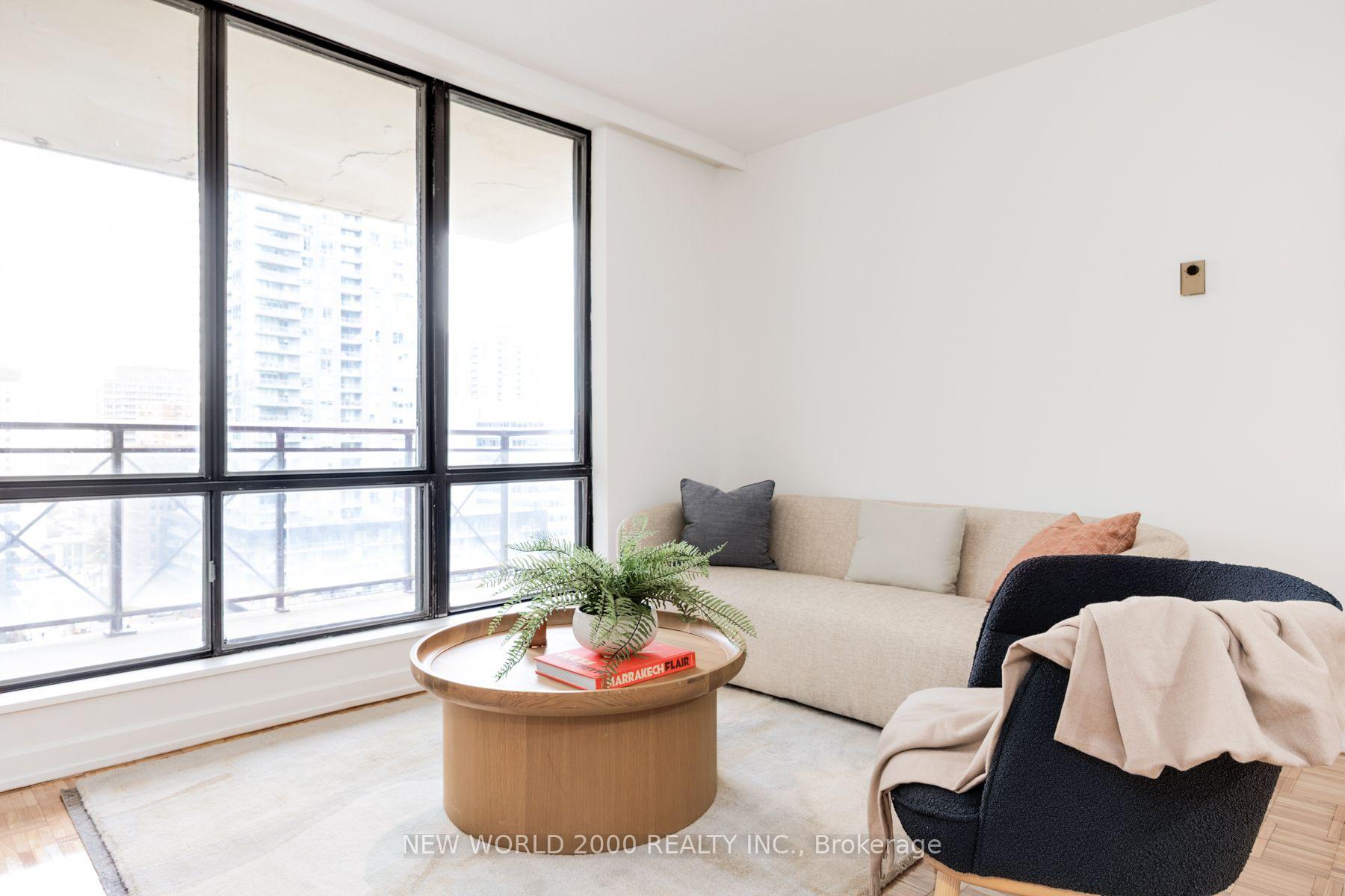 Photo 12 of Unit 503, 101 Roehampton Avenue, Toronto, Mount Pleasant West — HOMEH