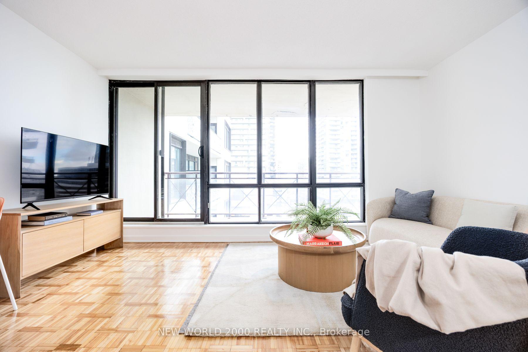 Photo 13 of Unit 503, 101 Roehampton Avenue, Toronto, Mount Pleasant West — HOMEH