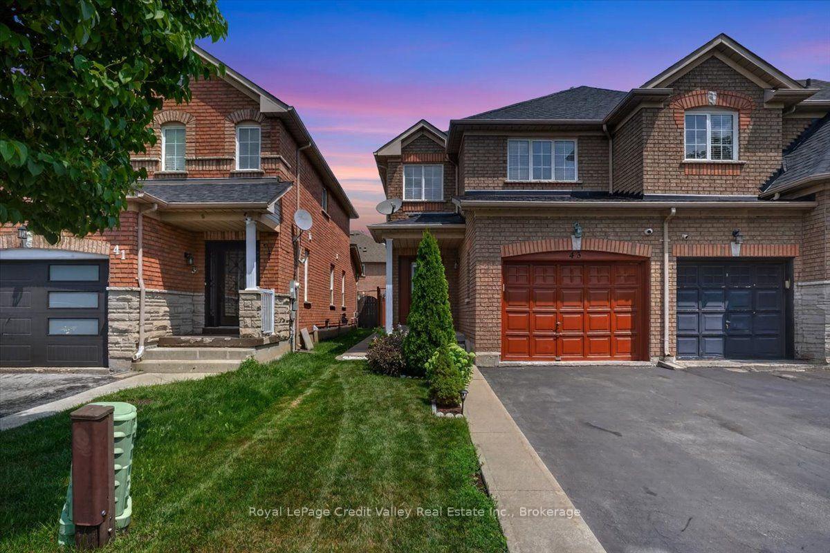 Photo 2 of 43 Coppermill Drive, Brampton, Northwest Sandalwood Parkway — HOMEH