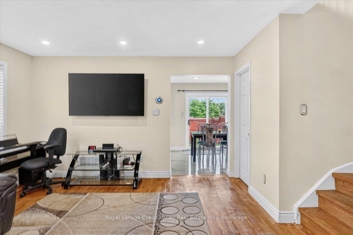 Photo 3 of 43 Coppermill Drive, Brampton, Northwest Sandalwood Parkway — HOMEH