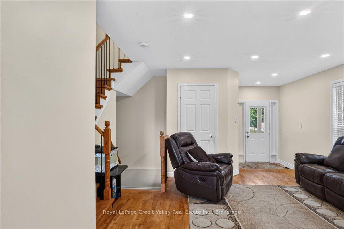 Photo 6 of 43 Coppermill Drive, Brampton, Northwest Sandalwood Parkway — HOMEH