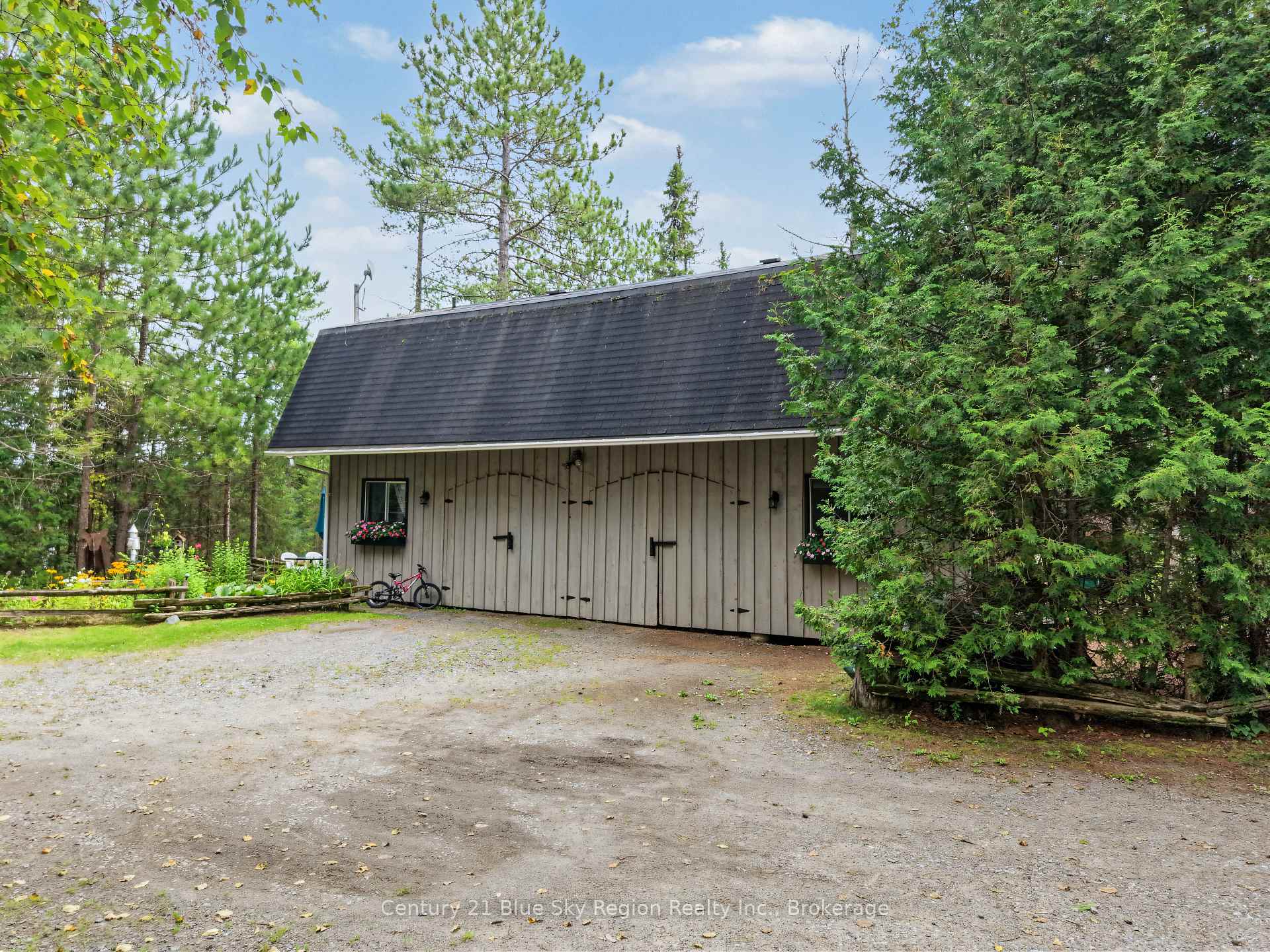Photo 40 of 5065 Highway 11 N, Temagami — HOMEH