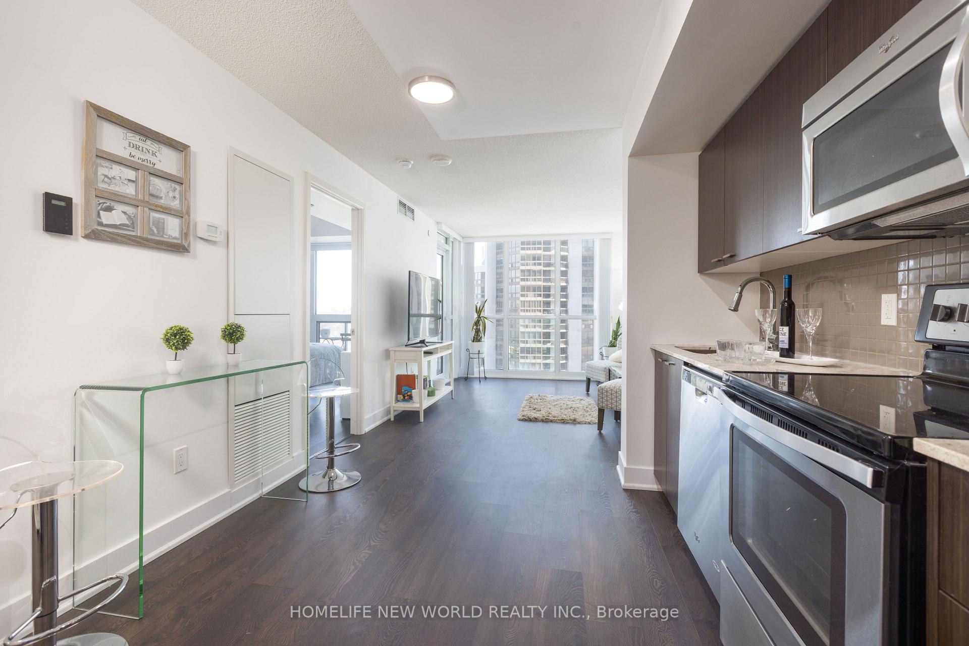 Photo 4 of Unit 801, 88 Sheppard Avenue E, North York, Willowdale East — HOMEH
